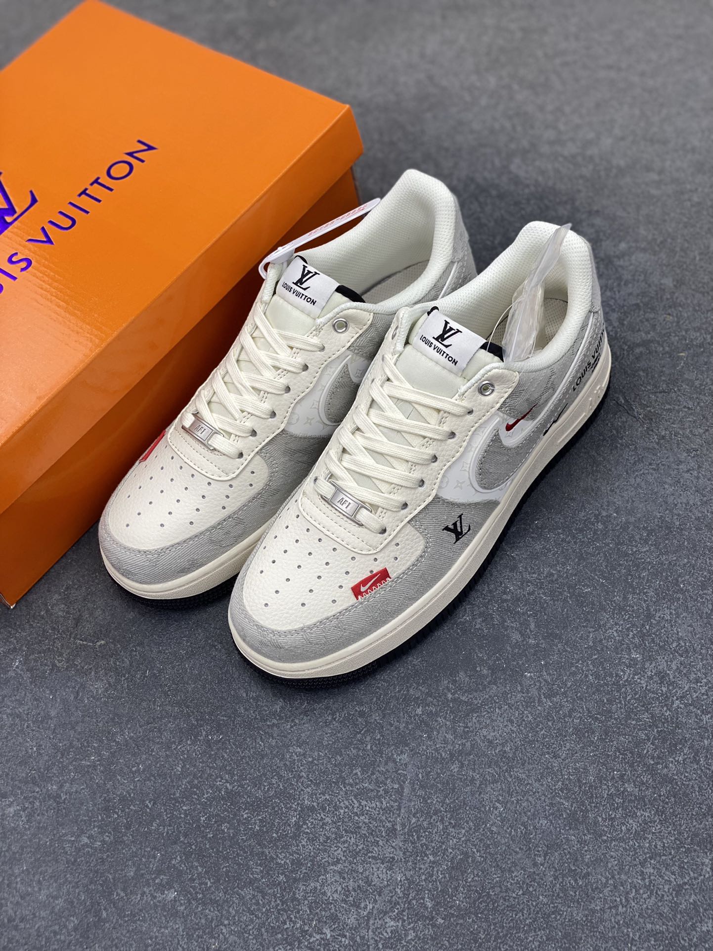 图片[8]-NIke Air Force 1 \’07 Low “LV联名——灰牛仔双勾”空军一号 低帮 运动鞋 休闲鞋 折边针车 工艺难度大 原楦头原纸板 原装鞋盒 定制五金配件 内置全掌气垫 原厂鞋底 货号：YX5066-343 尺码：36 36.5 37.5 38 38.5 39 40 40.5 41 42 42.5 43 44 44.5 45-选品中心