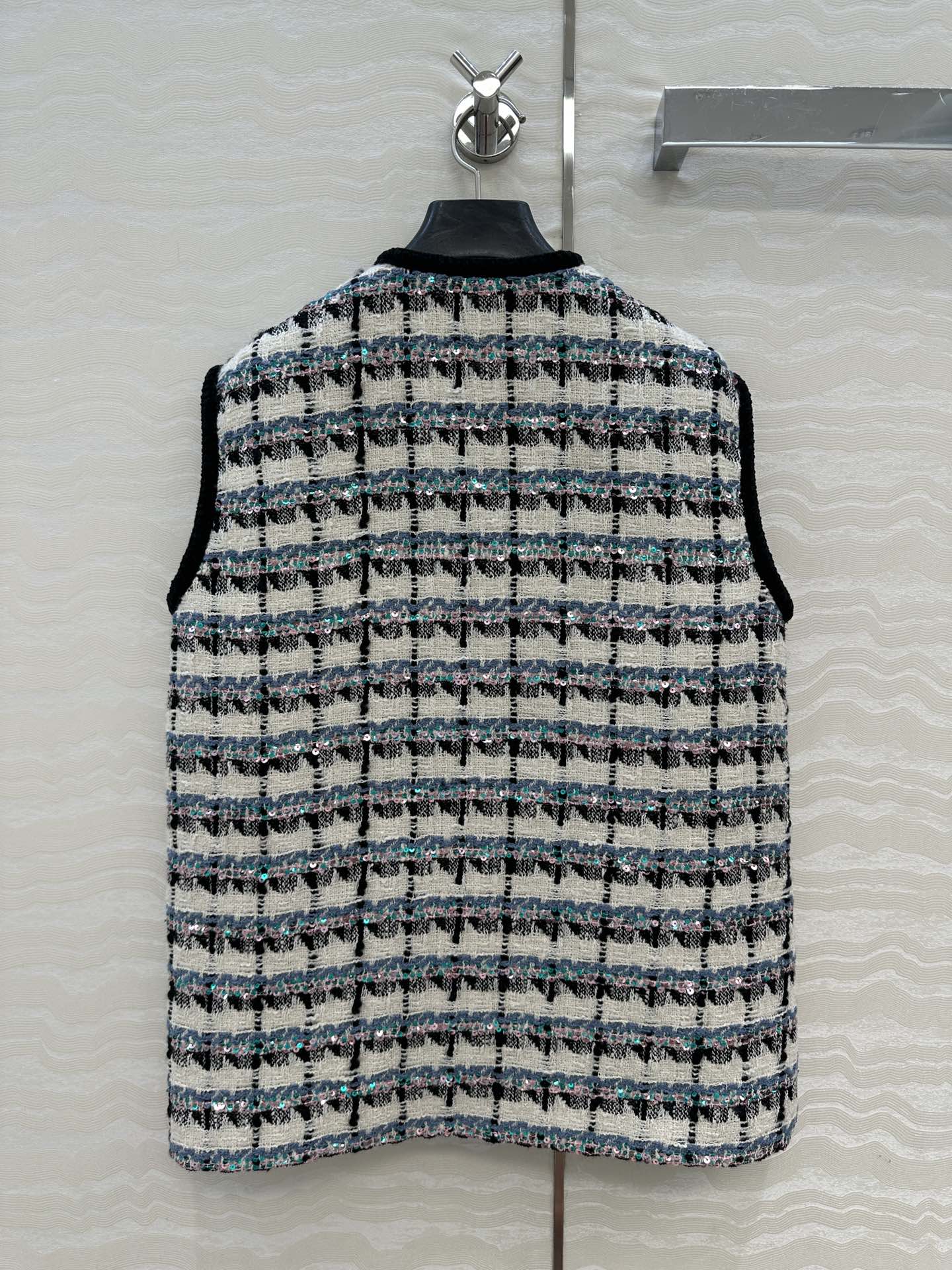 独家首发❤️原单品质❤️V系财阀千金穿搭！白富美必入～叠搭神器马甲外套！高定珠片彩纱格纹编织软花呢面料超