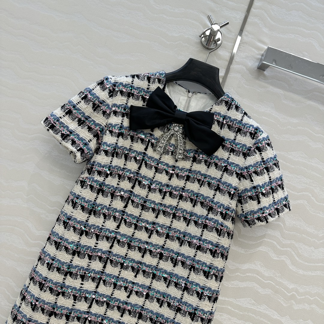 独家首发❤️原单品质❤️V系财阀千金穿搭！白富美必入～何超琼同款名媛风连衣裙！高定珠片彩纱格纹编织软花呢