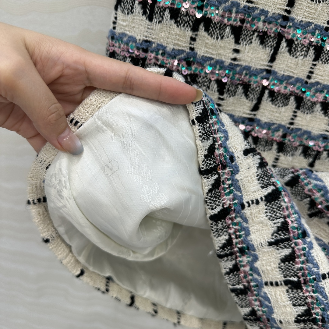 独家首发❤️原单品质❤️V系财阀千金穿搭！白富美必入～何超琼同款名媛风连衣裙！高定珠片彩纱格纹编织软花呢