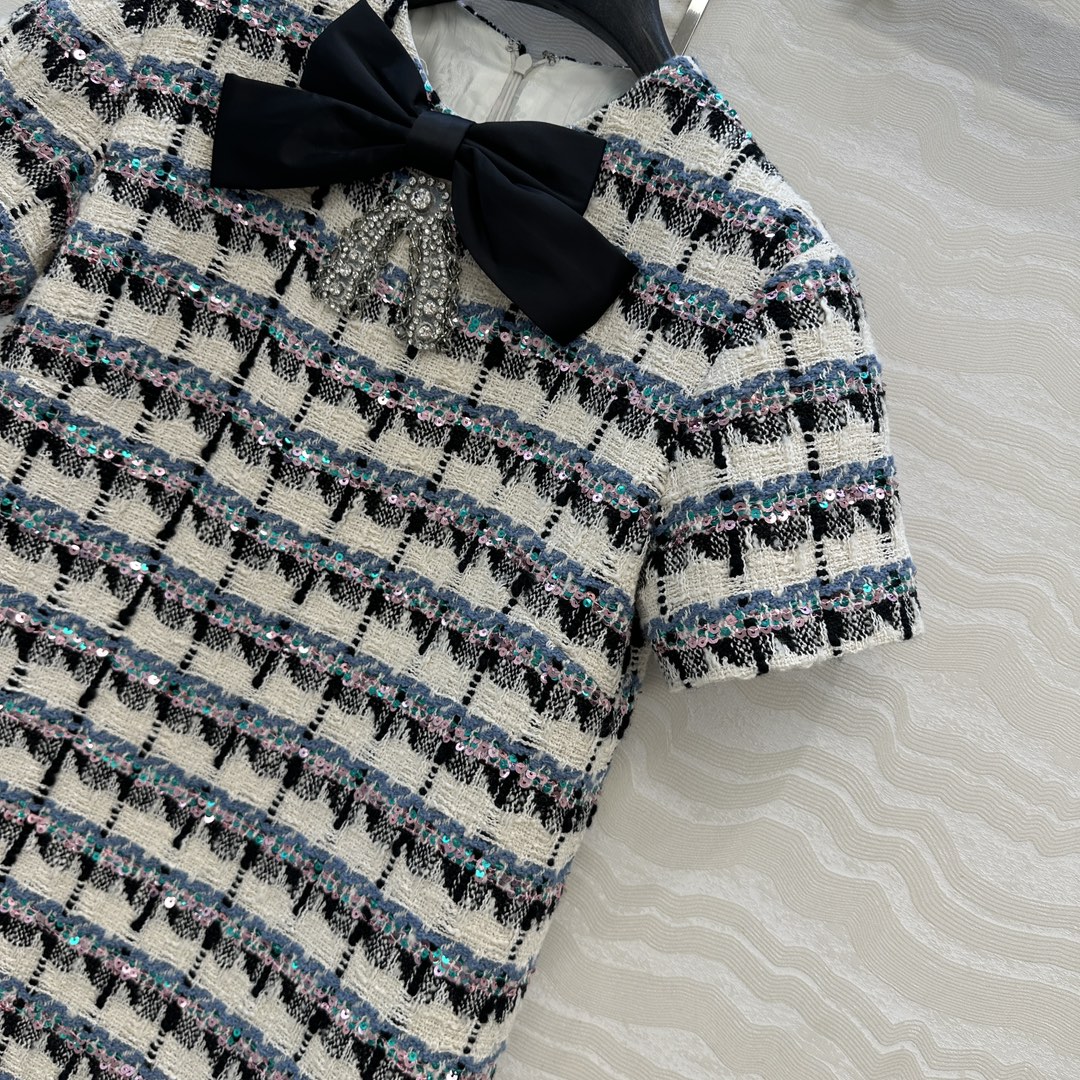 独家首发❤️原单品质❤️V系财阀千金穿搭！白富美必入～何超琼同款名媛风连衣裙！高定珠片彩纱格纹编织软花呢