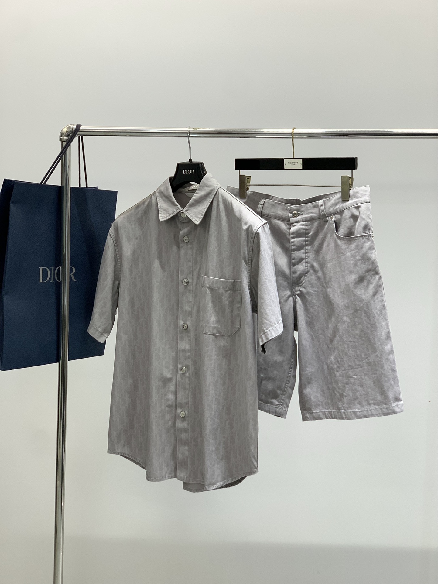 衣服，短裤，Dior 迪奥， 2025夏季新品，专柜同步有售，简约时尚休闲短袖套装，原版进口面料，舒适透