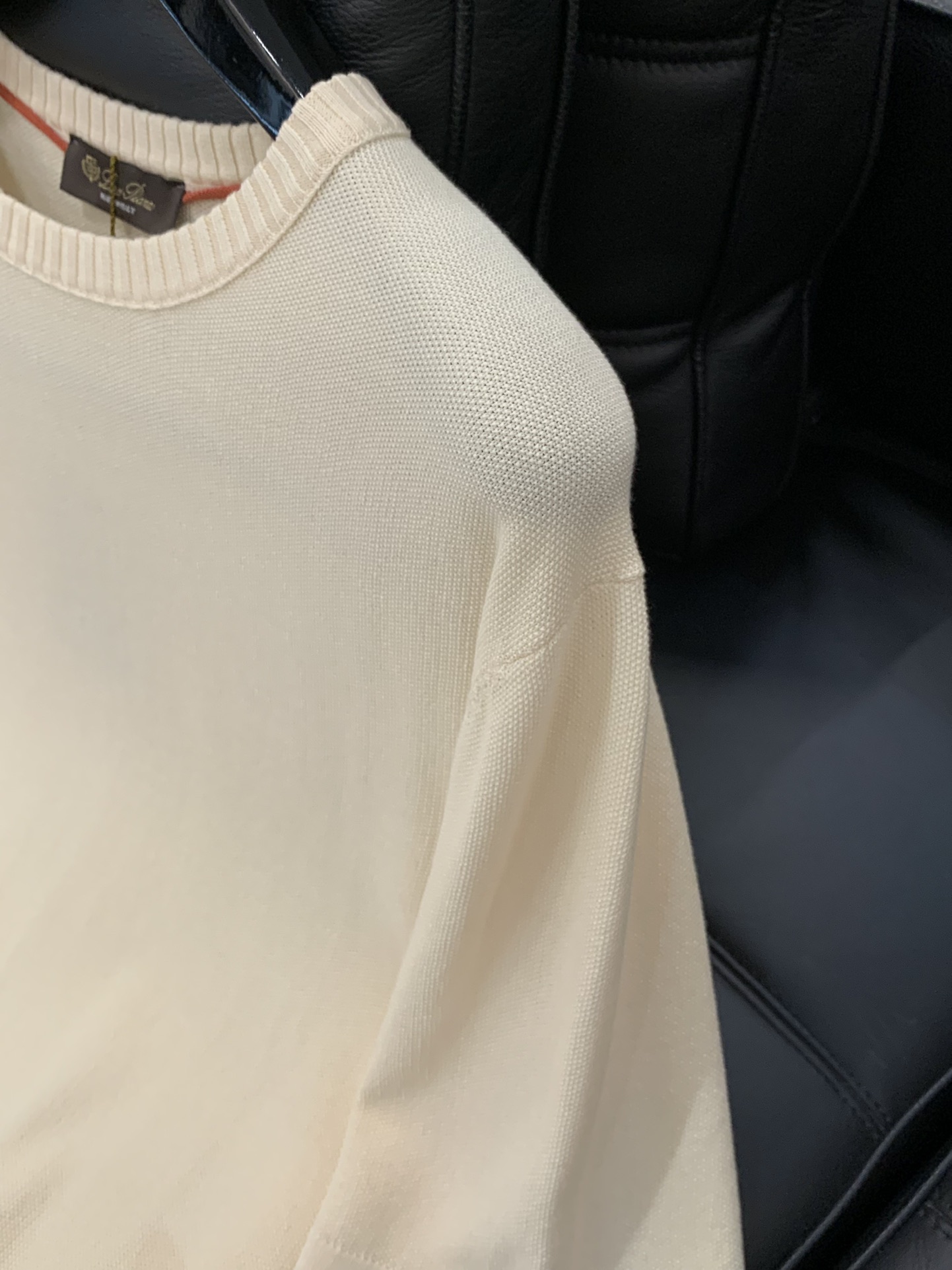 ，lp。(Loro Piana )，2025夏季最新品，专柜同步有售，原单狠货，时尚休闲圆领短针织袖T恤