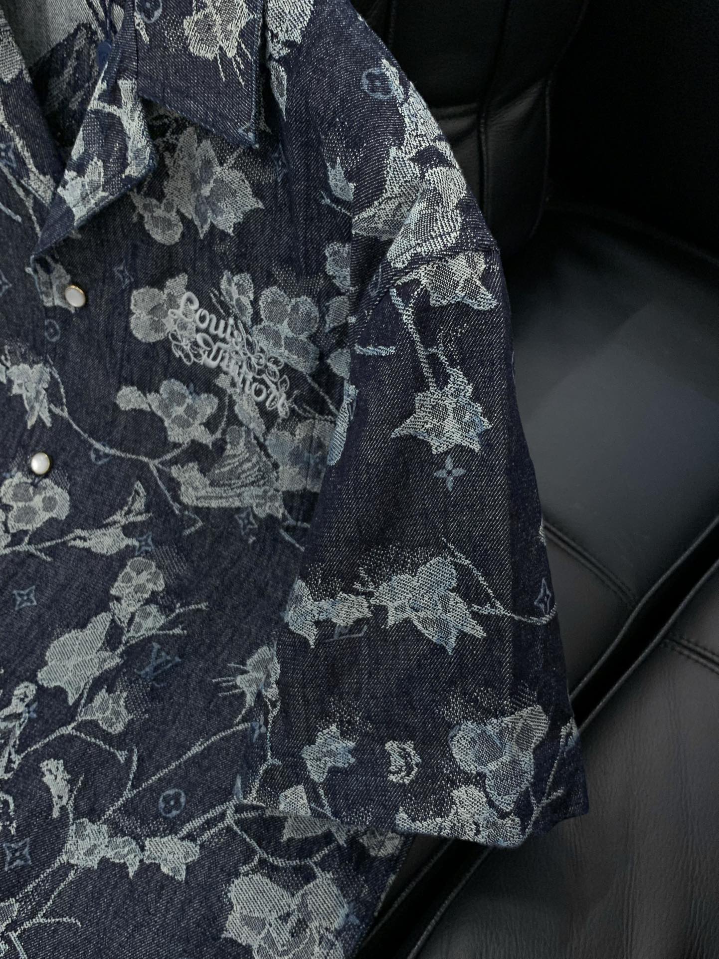 衣服，裤子，LouisVuitton 路易威登，2025春季最新款，专柜同步有售，原单狠货，时尚休闲牛仔