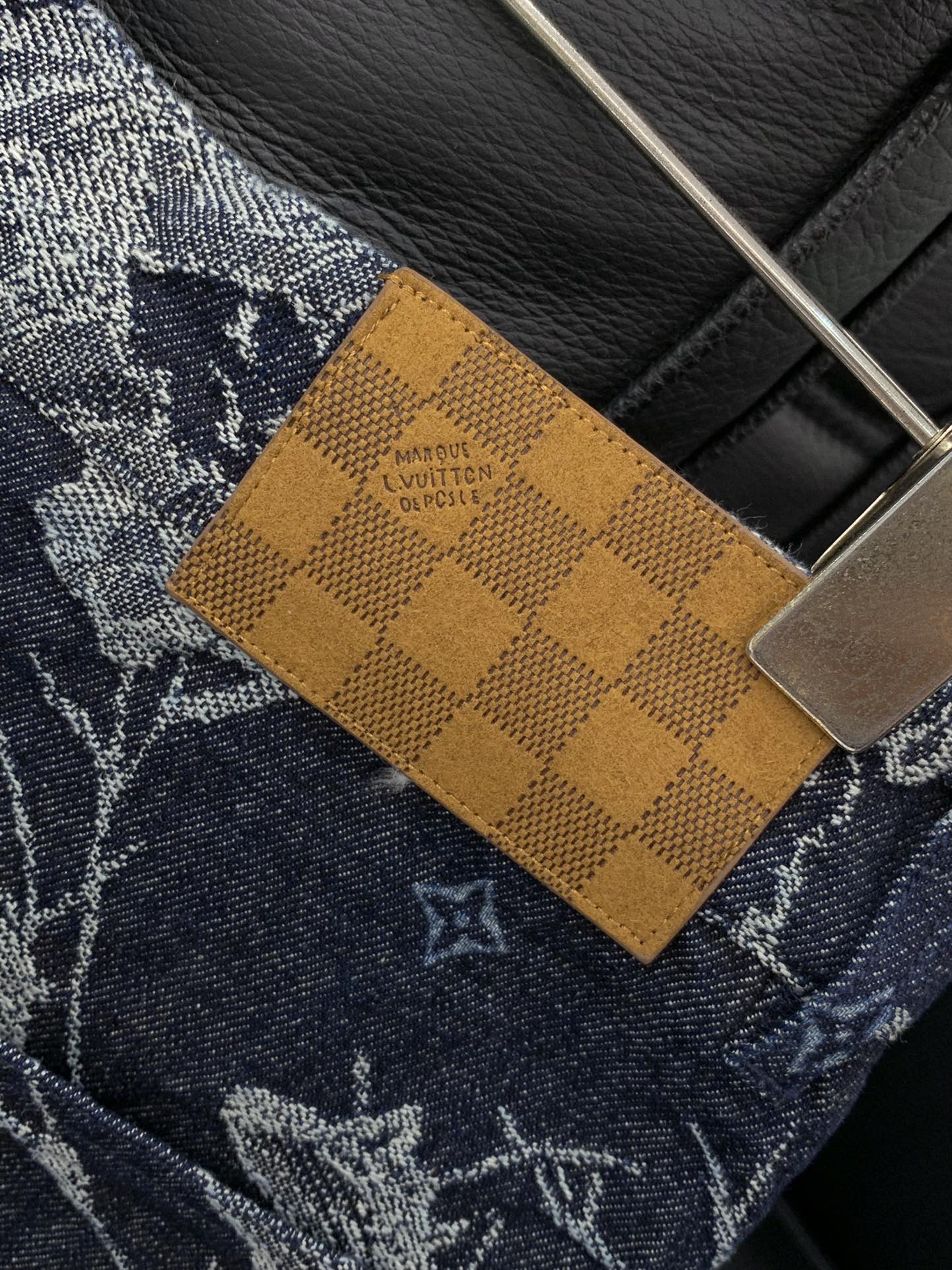 衣服，裤子，LouisVuitton 路易威登，2025春季最新款，专柜同步有售，原单狠货，时尚休闲牛仔