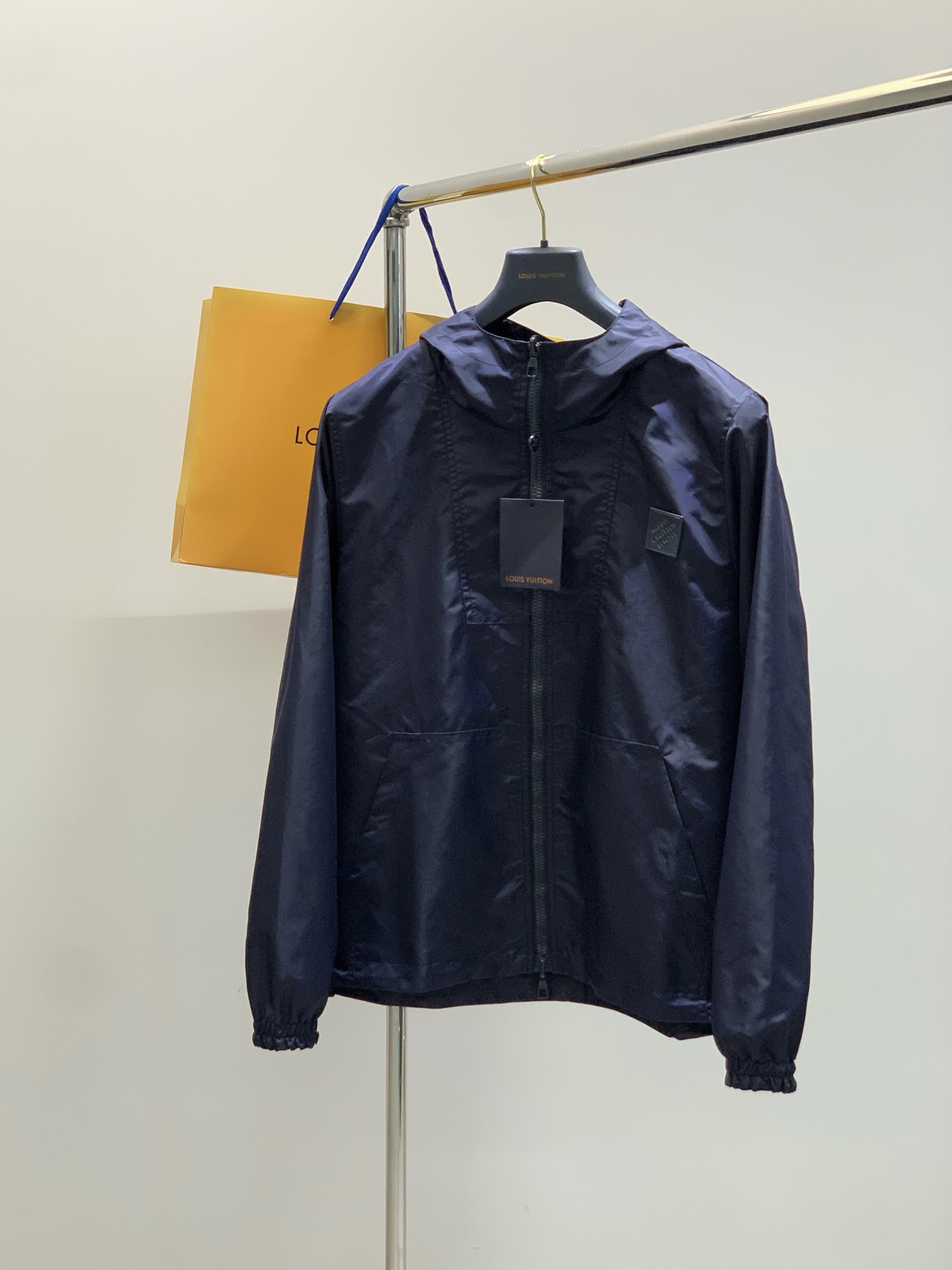 ，LouisVuitton 路易威登，2025春季最新款，专柜同步有售，原单狠货，时尚休闲两面穿连帽外套