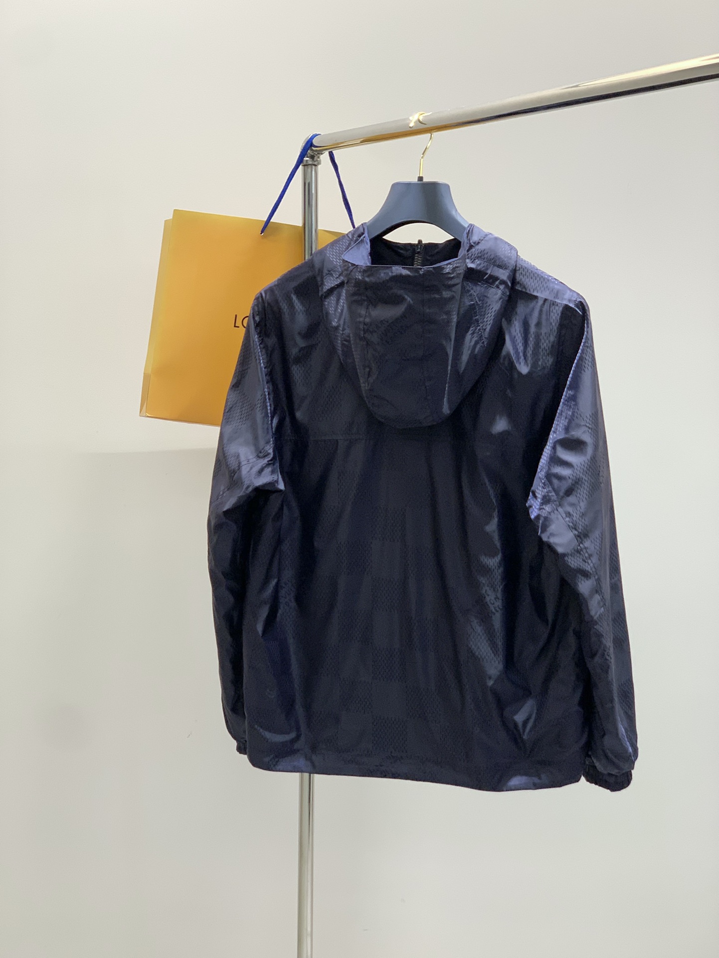 ，LouisVuitton 路易威登，2025春季最新款，专柜同步有售，原单狠货，时尚休闲两面穿连帽外套