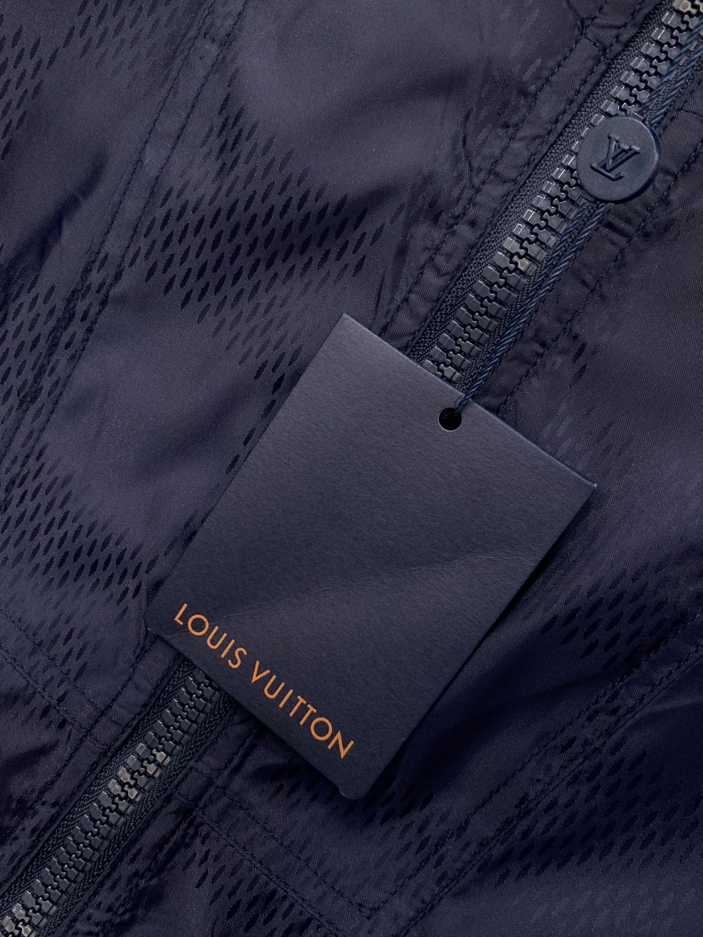 ，LouisVuitton 路易威登，2025春季最新款，专柜同步有售，原单狠货，时尚休闲两面穿连帽外套