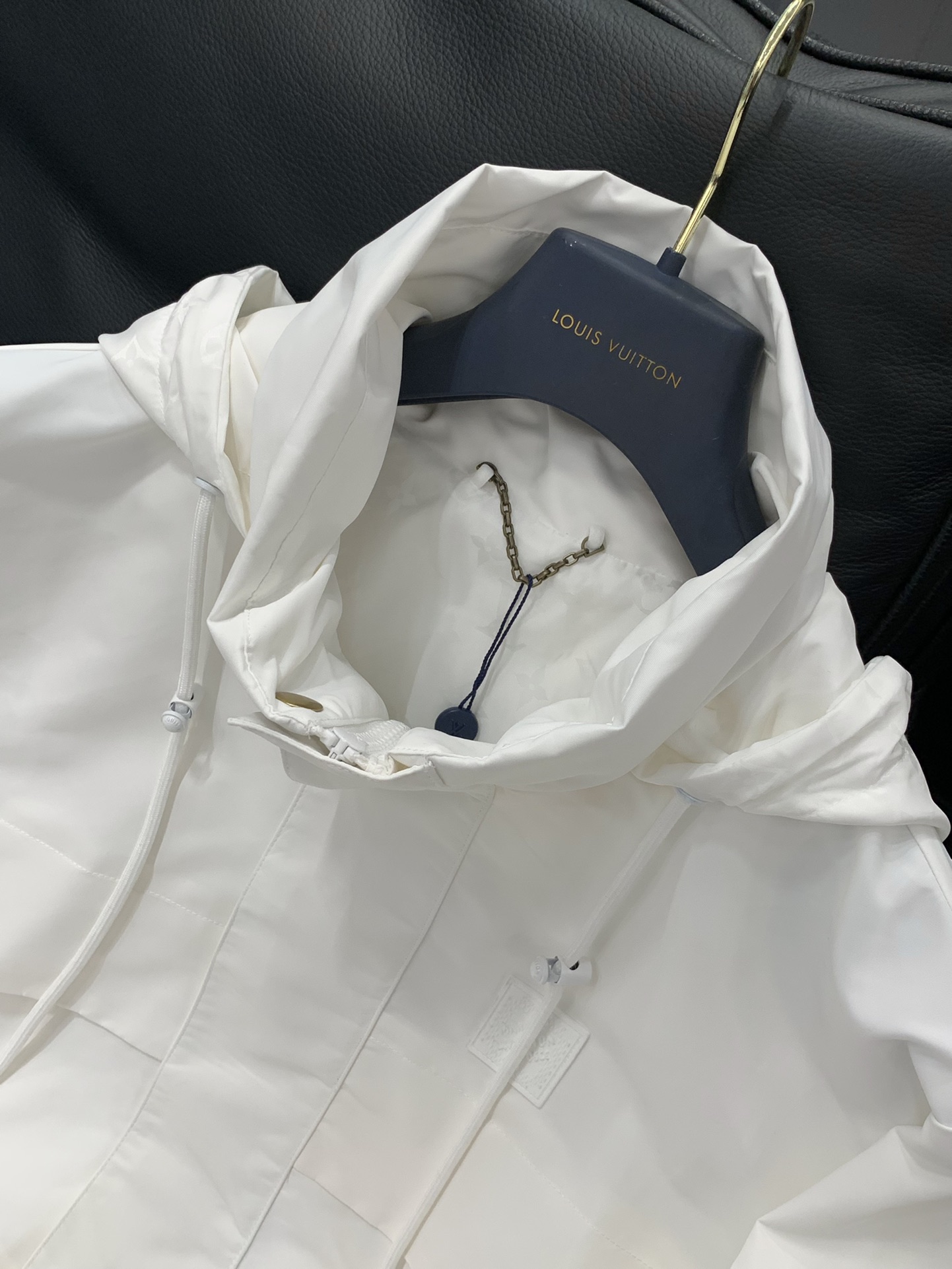 ，LouisVuitton 路易威登，2025春季最新款，专柜同步有售，原单狠货，时尚休闲连帽外套，上身