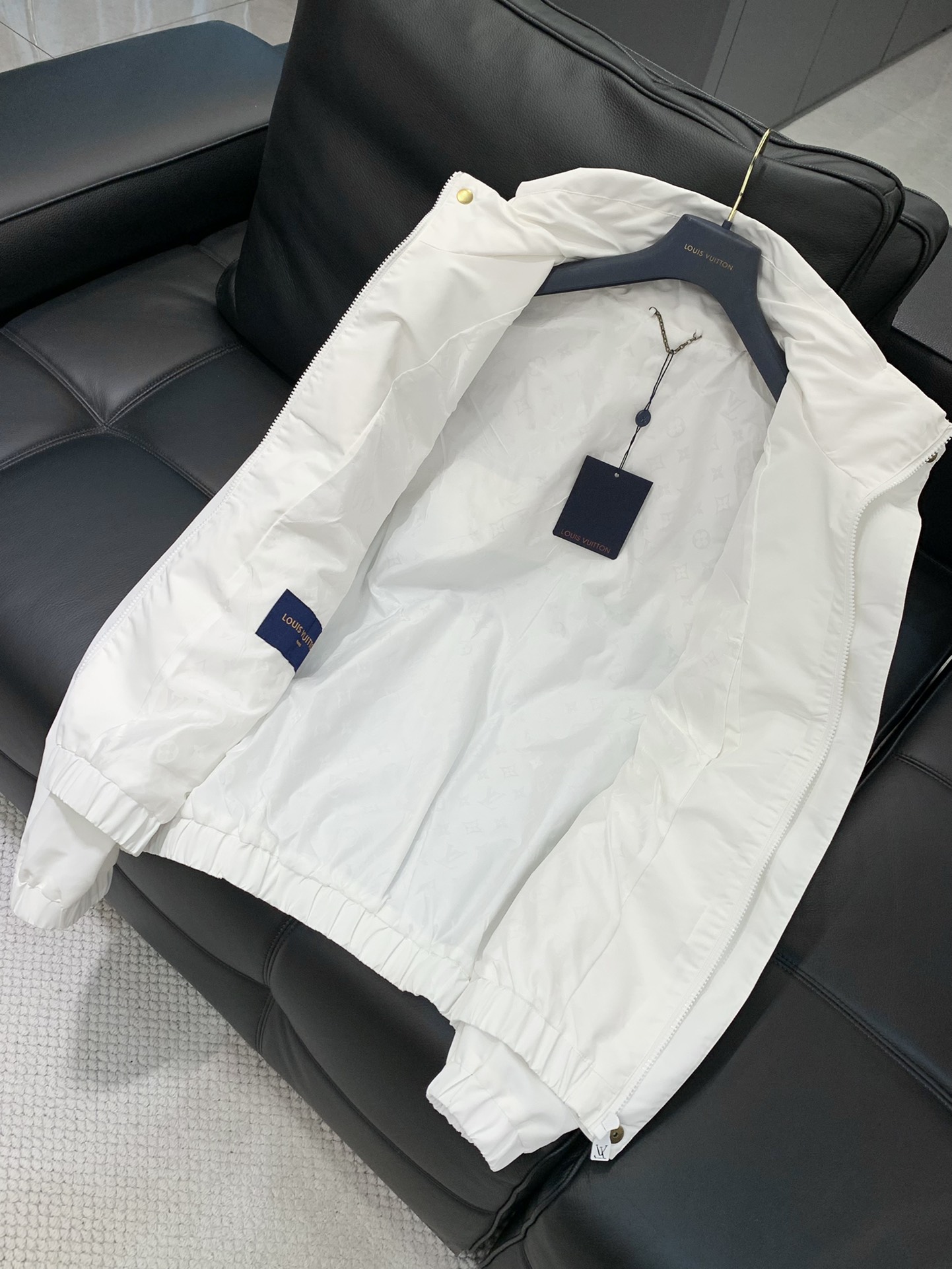 ，LouisVuitton 路易威登，2025春季最新款，专柜同步有售，原单狠货，时尚休闲连帽外套，上身