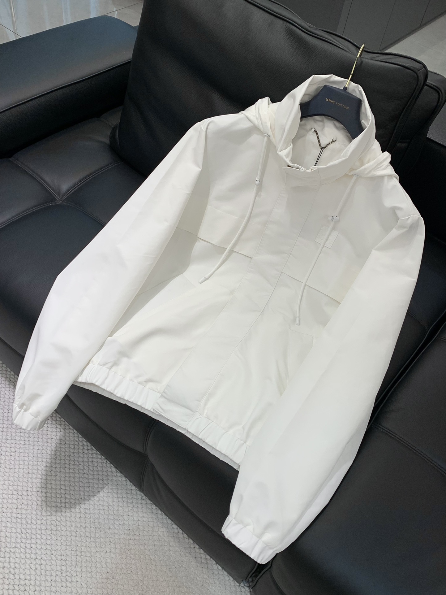 ，LouisVuitton 路易威登，2025春季最新款，专柜同步有售，原单狠货，时尚休闲连帽外套，上身