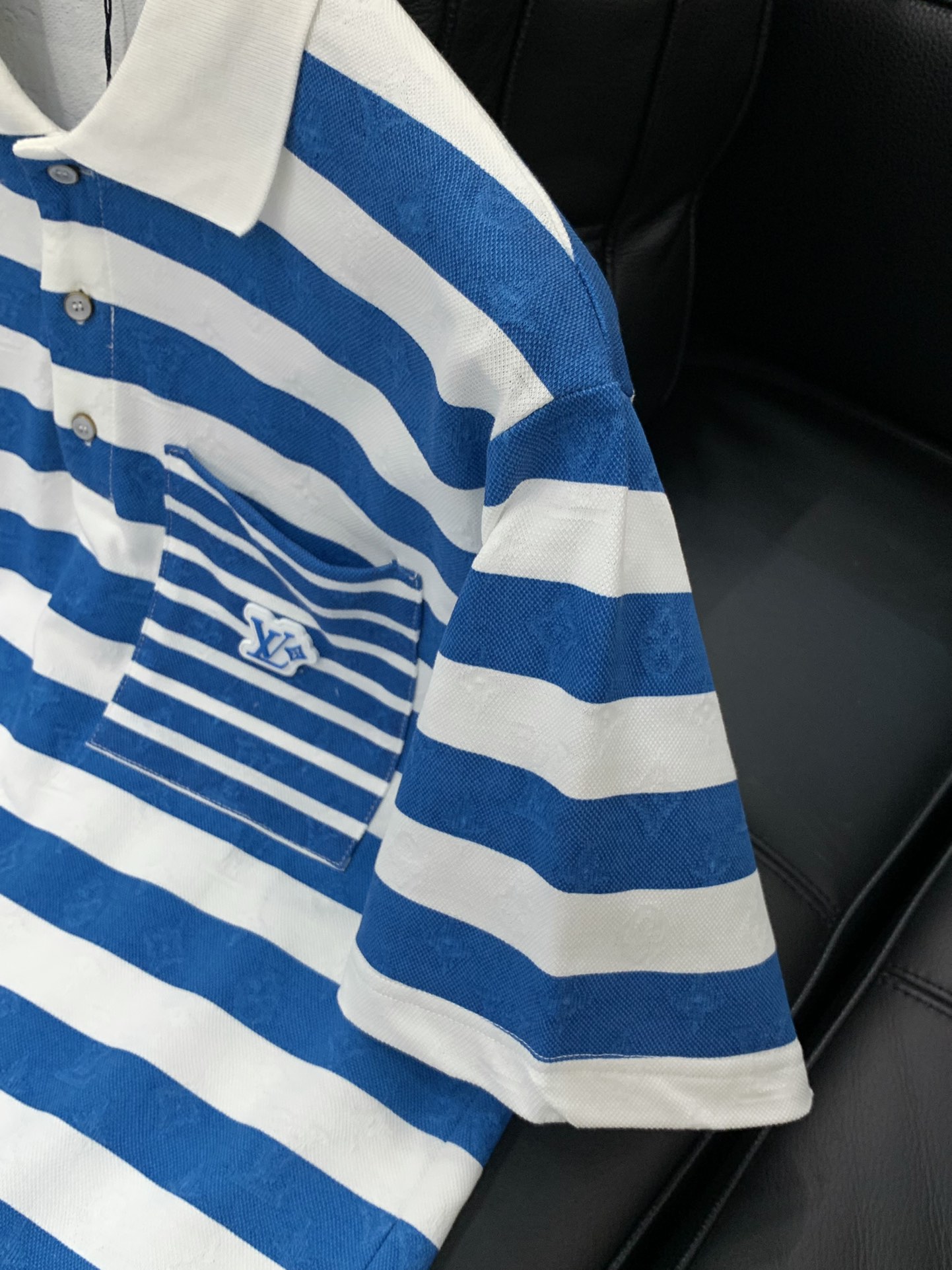 ，LouisVuitton 路易威登，2025夏季最新款，专柜同步有售，原单狠货，时尚休闲翻领短袖T恤，