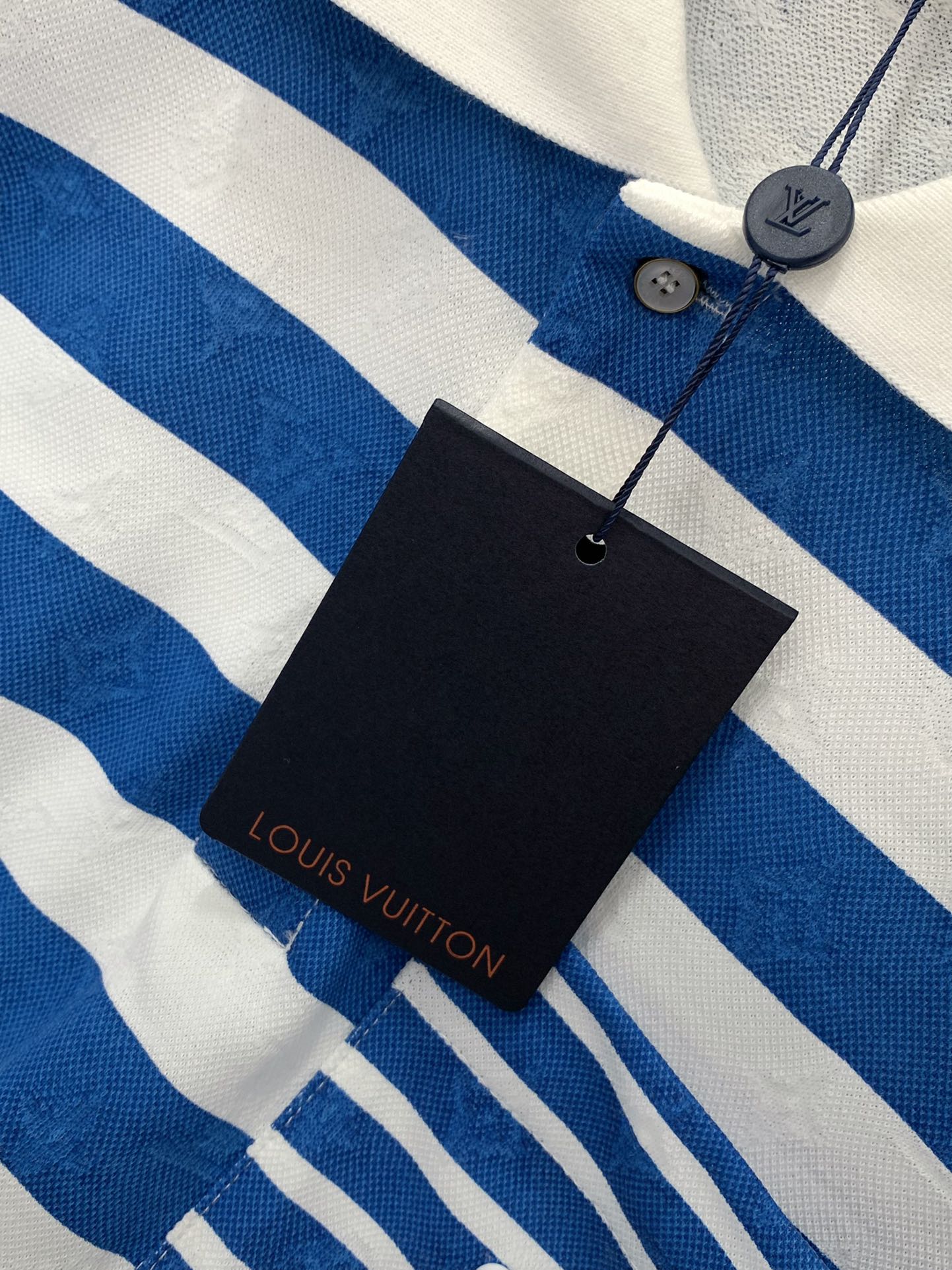 ，LouisVuitton 路易威登，2025夏季最新款，专柜同步有售，原单狠货，时尚休闲翻领短袖T恤，