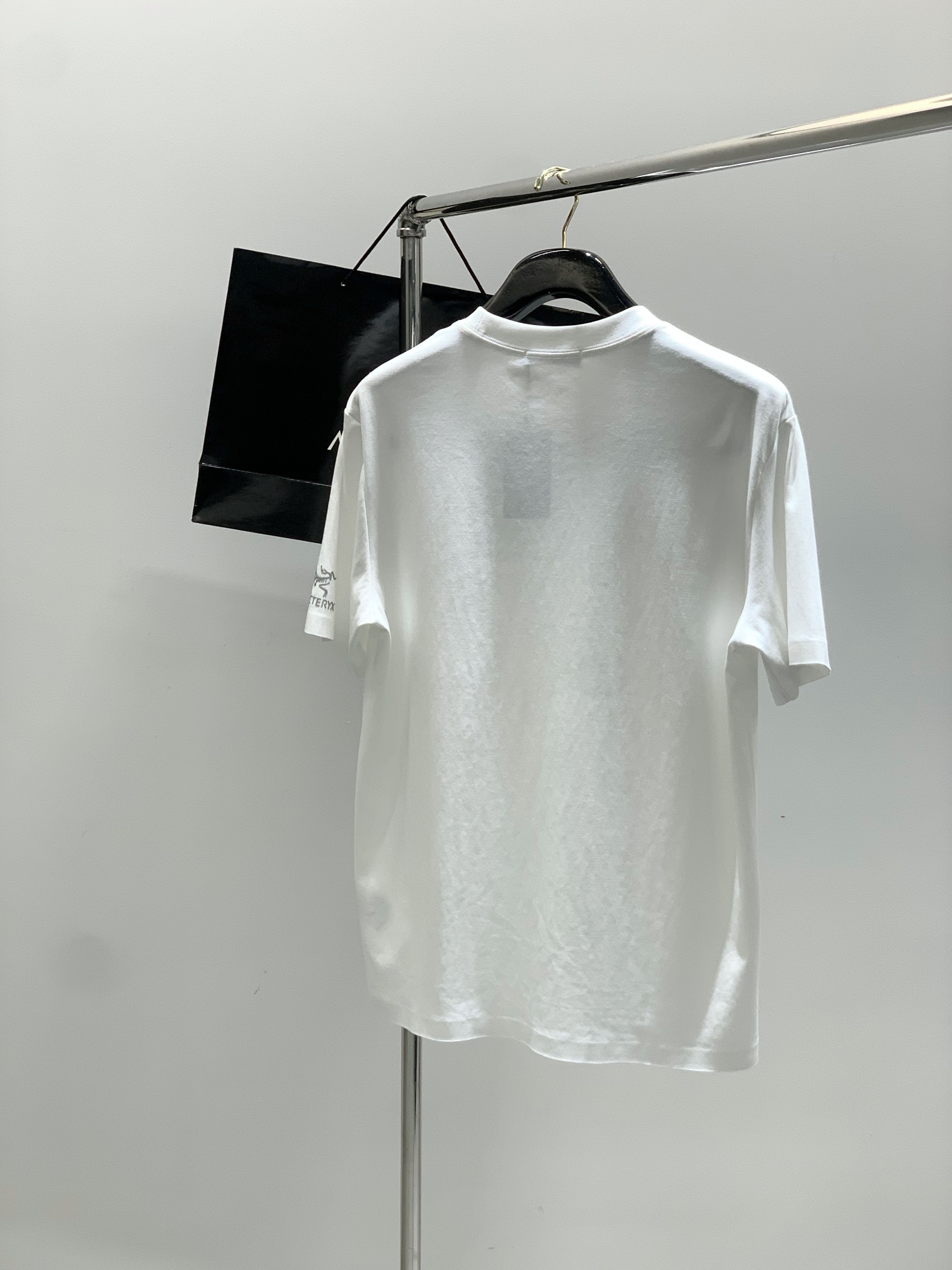 ，ARCTERYX 始祖鸟，2025夏季AW新品，时尚休闲圆领短袖T恤，专柜同步有售，原单狠货，进口原版