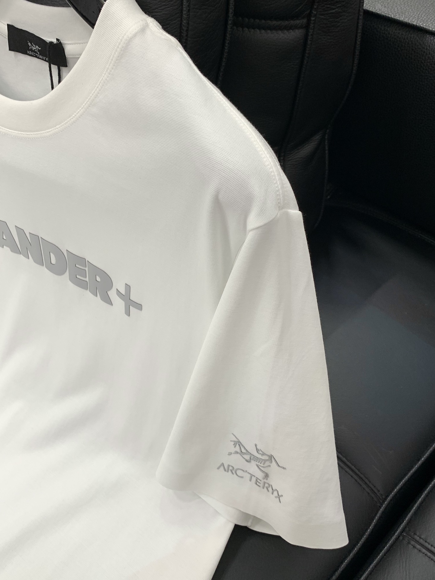 ，ARCTERYX 始祖鸟，2025夏季AW新品，时尚休闲圆领短袖T恤，专柜同步有售，原单狠货，进口原版