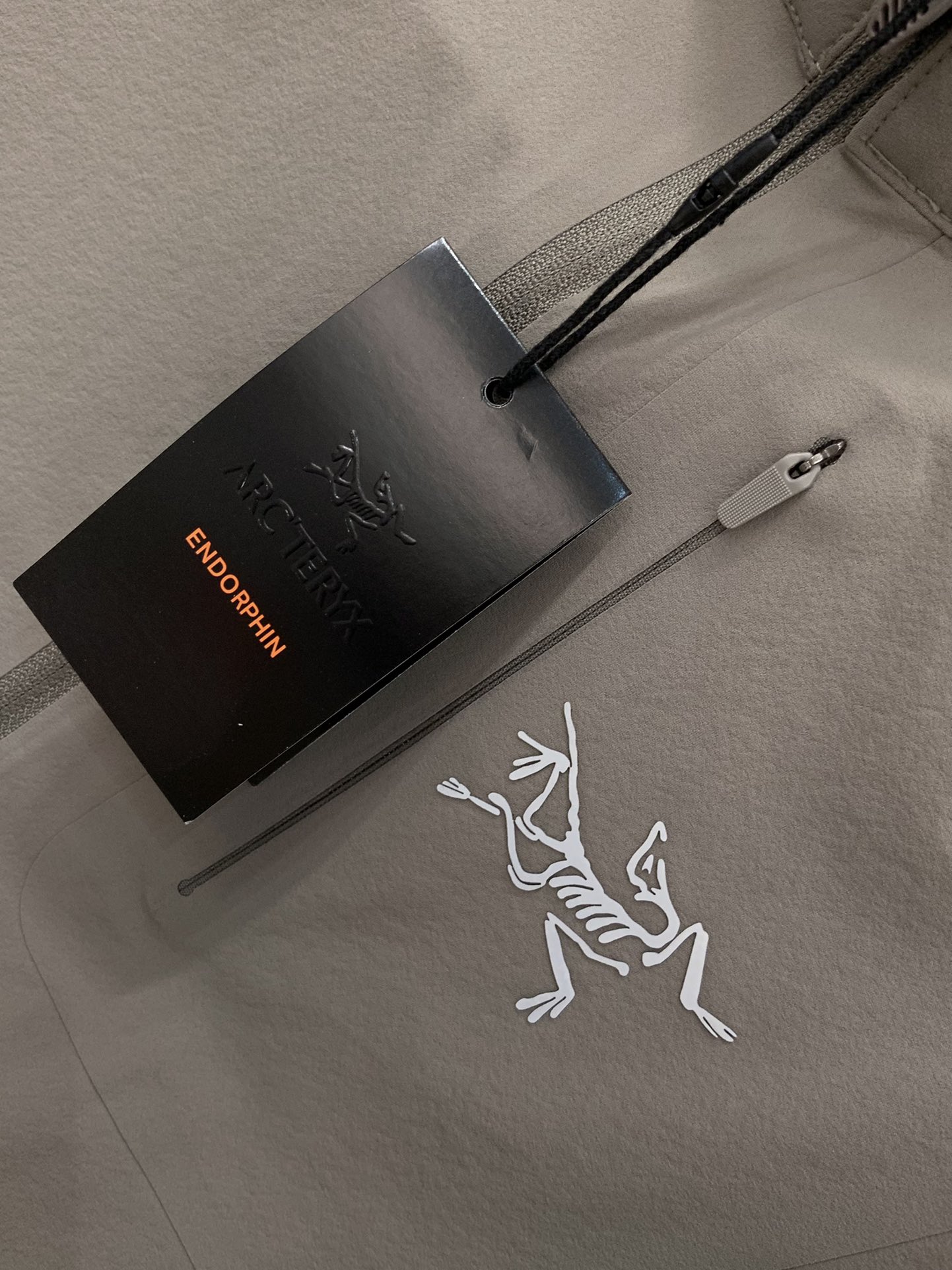 ，ARCTERYX 始祖鸟，2025夏季AW新品，时尚休闲圆领短袖T恤，专柜同步有售，原单狠货，进口原版