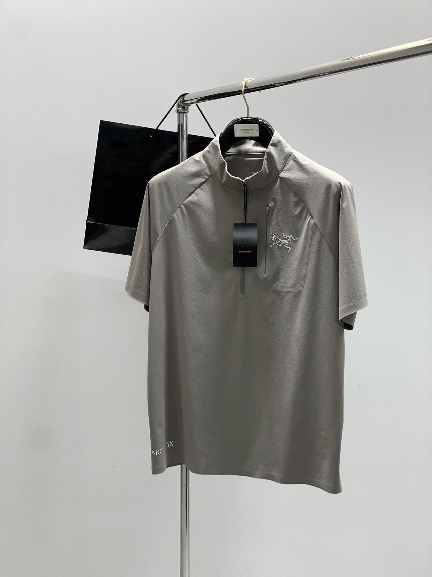 ，ARCTERYX 始祖鸟，2025夏季AW新品，时尚休闲圆领短袖T恤，专柜同步有售，原单狠货，进口原版