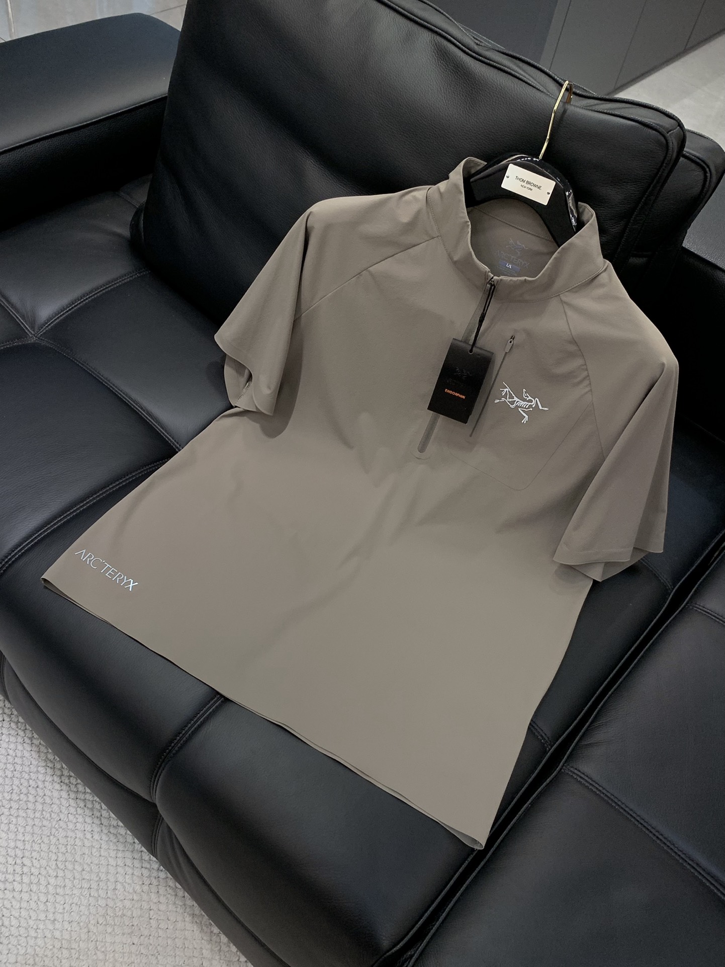 ，ARCTERYX 始祖鸟，2025夏季AW新品，时尚休闲圆领短袖T恤，专柜同步有售，原单狠货，进口原版