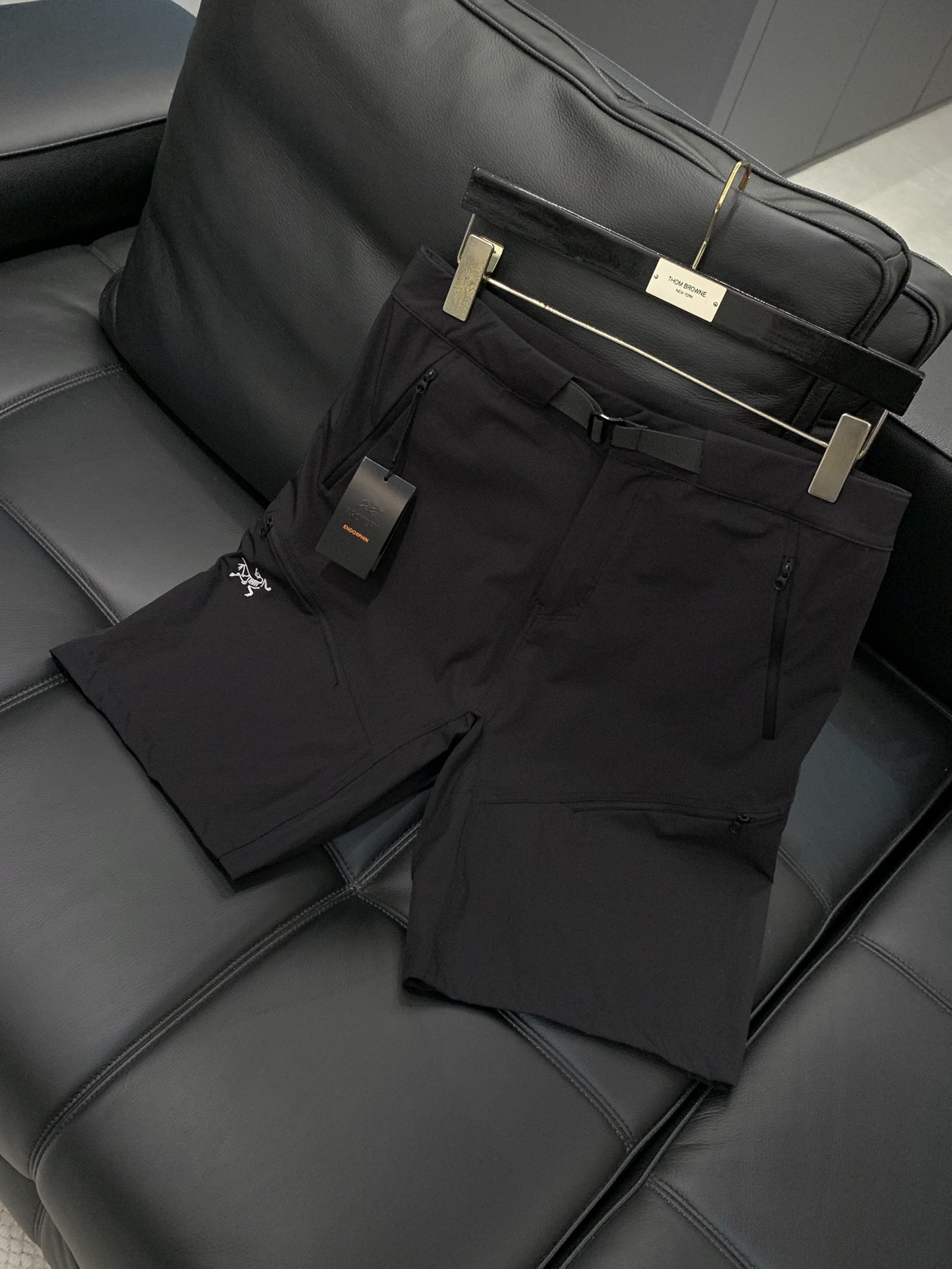 ，ARCTERYX 始祖鸟，2025夏季新品，时尚休闲短裤，专柜同步有售，原单狠货，采用进口原版面料，顶