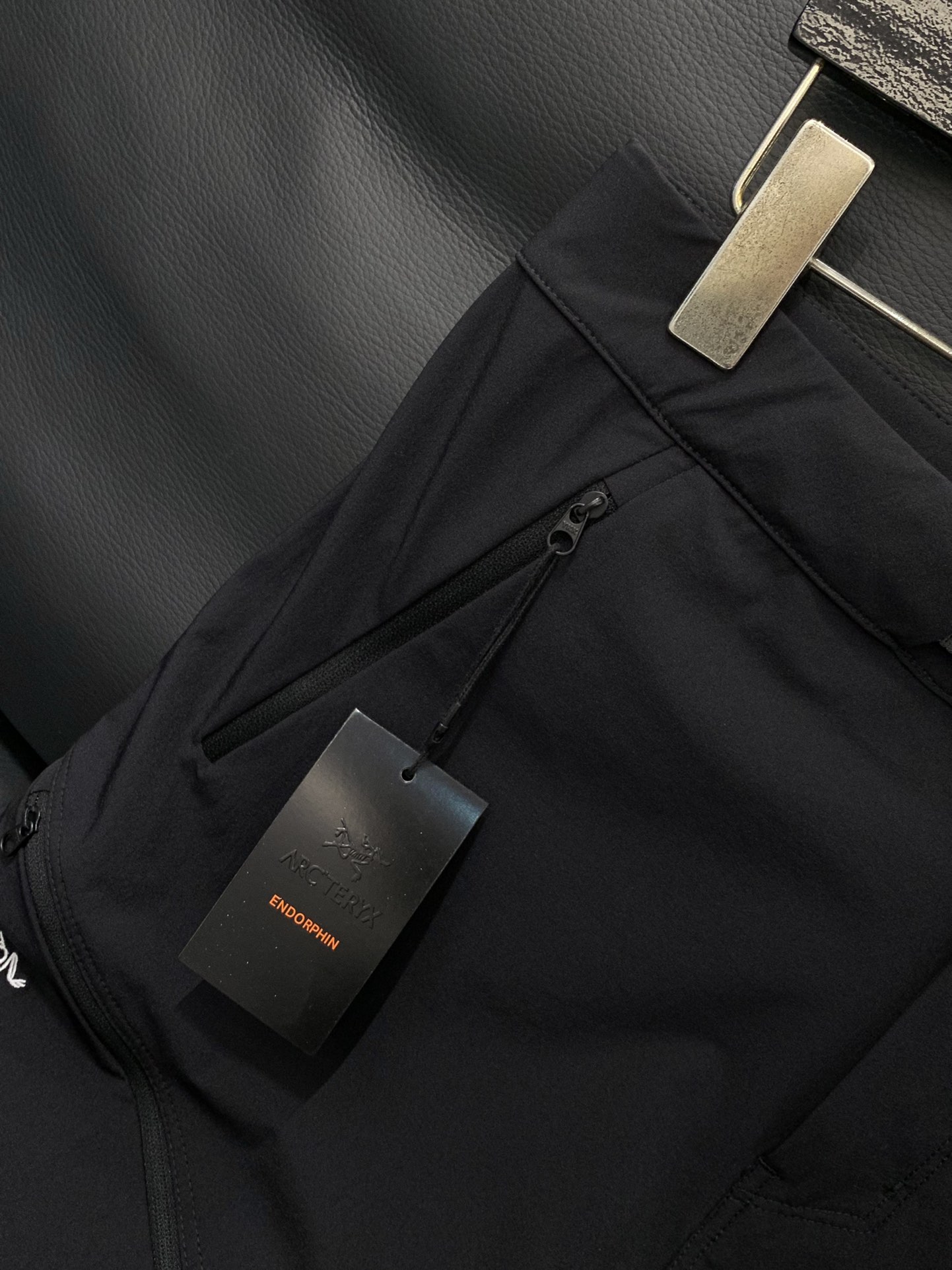 ，ARCTERYX 始祖鸟，2025夏季新品，时尚休闲短裤，专柜同步有售，原单狠货，采用进口原版面料，顶