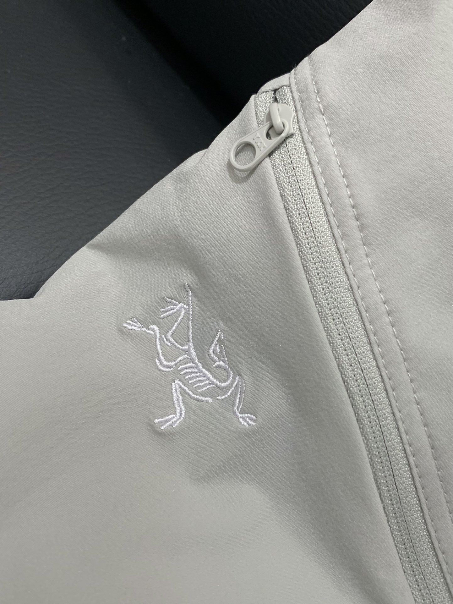 ，ARCTERYX 始祖鸟，2025夏季新品，时尚休闲短裤，专柜同步有售，原单狠货，采用进口原版面料，顶