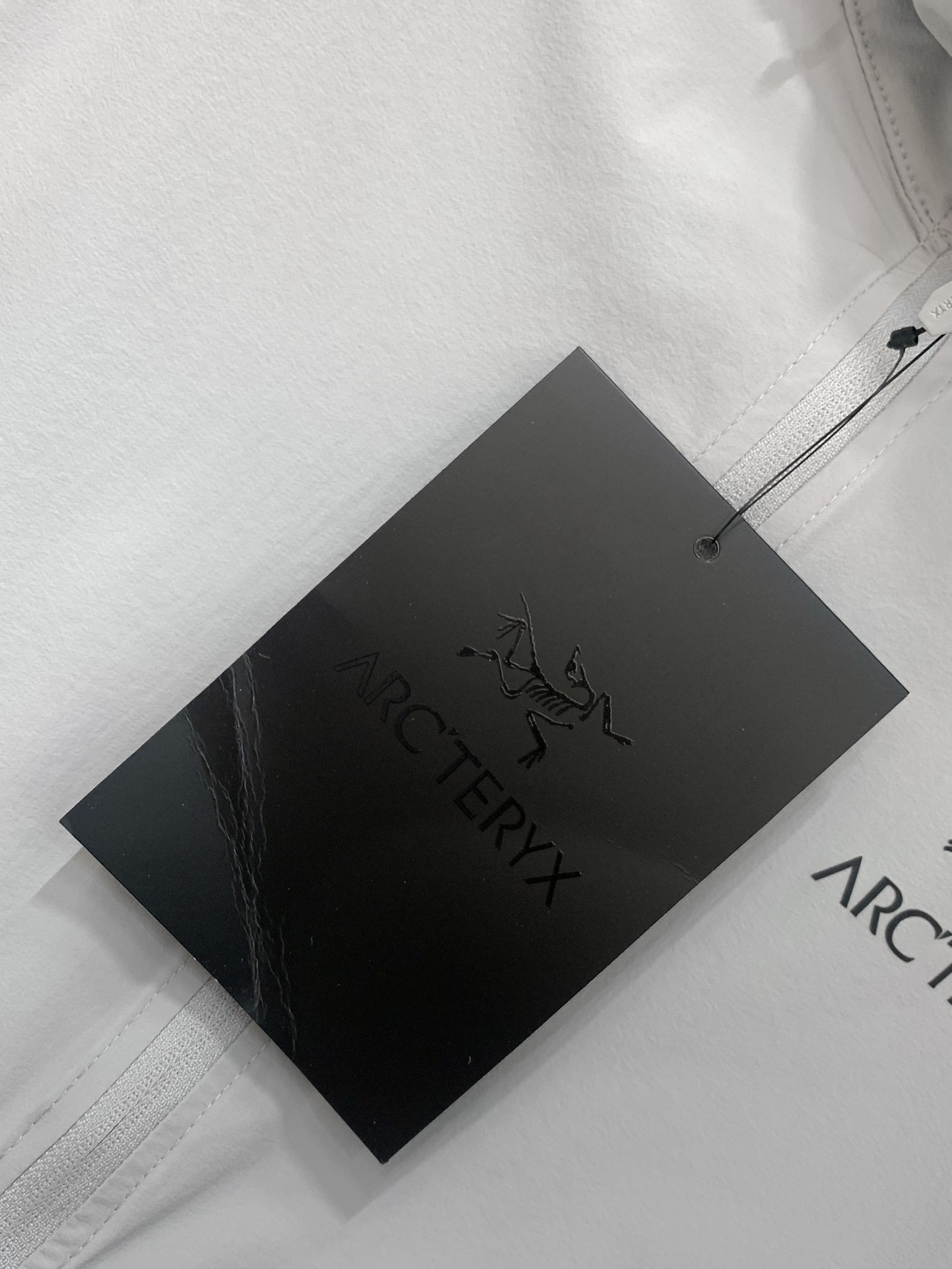 ，ARCTERYX 始祖鸟，2025夏季AW新品，时尚休闲连帽防晒外套，专柜同步有售，原单狠货，进口原版
