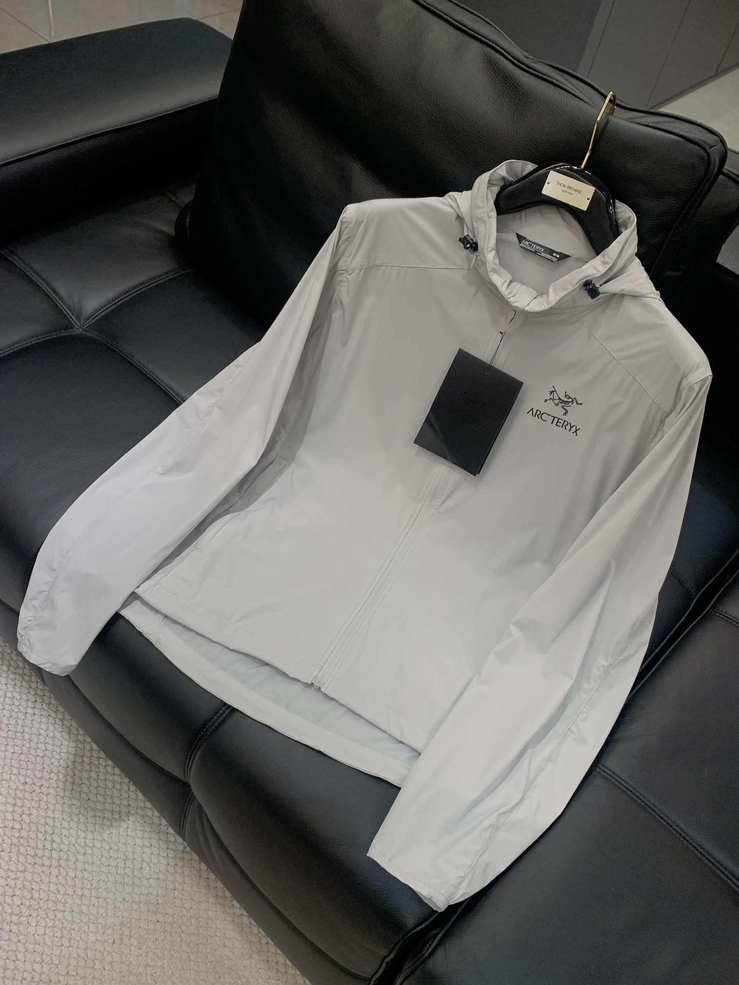 ，ARCTERYX 始祖鸟，2025夏季AW新品，时尚休闲连帽防晒外套，专柜同步有售，原单狠货，进口原版