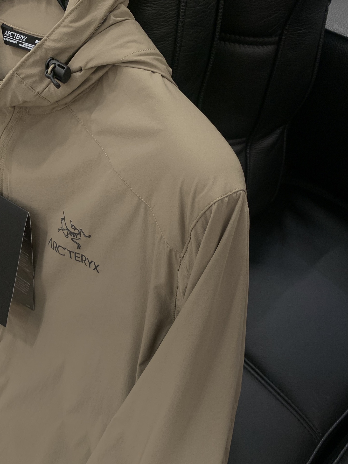 ，ARCTERYX 始祖鸟，2025夏季AW新品，时尚休闲连帽防晒外套，专柜同步有售，原单狠货，进口原版