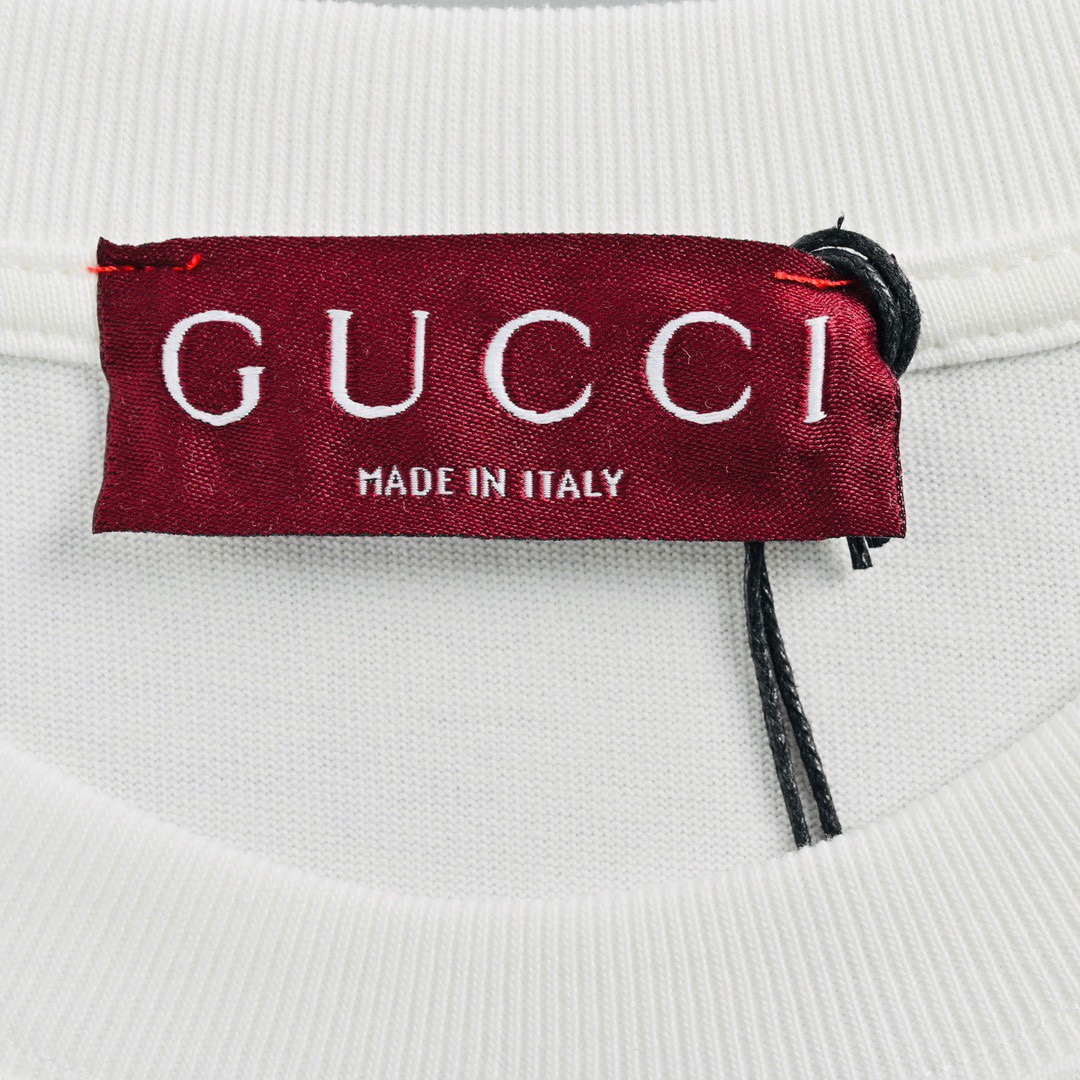 古驰/Gucci 夏季新款 小标刺绣圆领短袖T恤 白色-Chinese UA Cheap High Quatity Brand Clothes Bags handbags Sneakers wholesale wholesaler seller from China Factory suppliers Fashion Clothing Shoes best Quality Beautiful Price 古驰/Gucci 夏季新款 小标刺绣圆领短袖T恤 白色