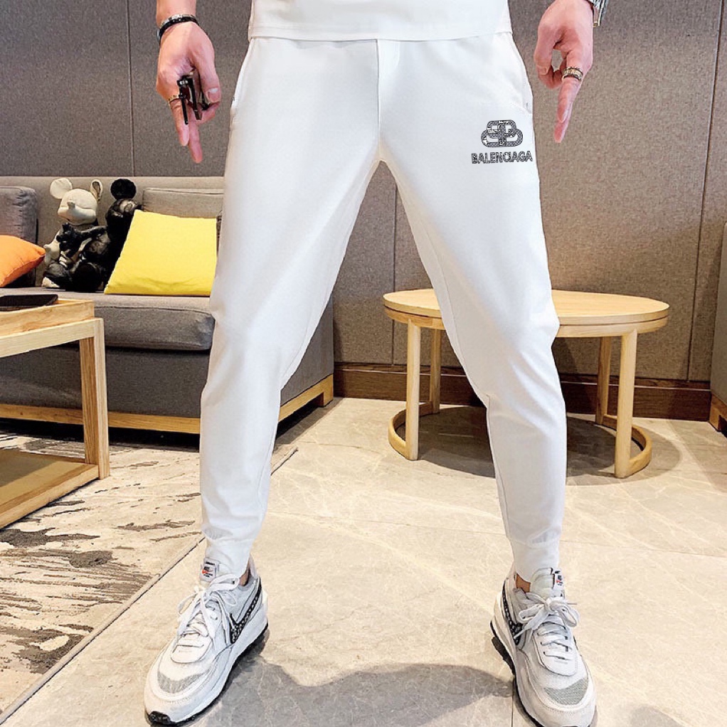 Balenciaga BALENCIAGA 巴黎世家 (胖子福音) 2025 世界知名奢侈品牌
