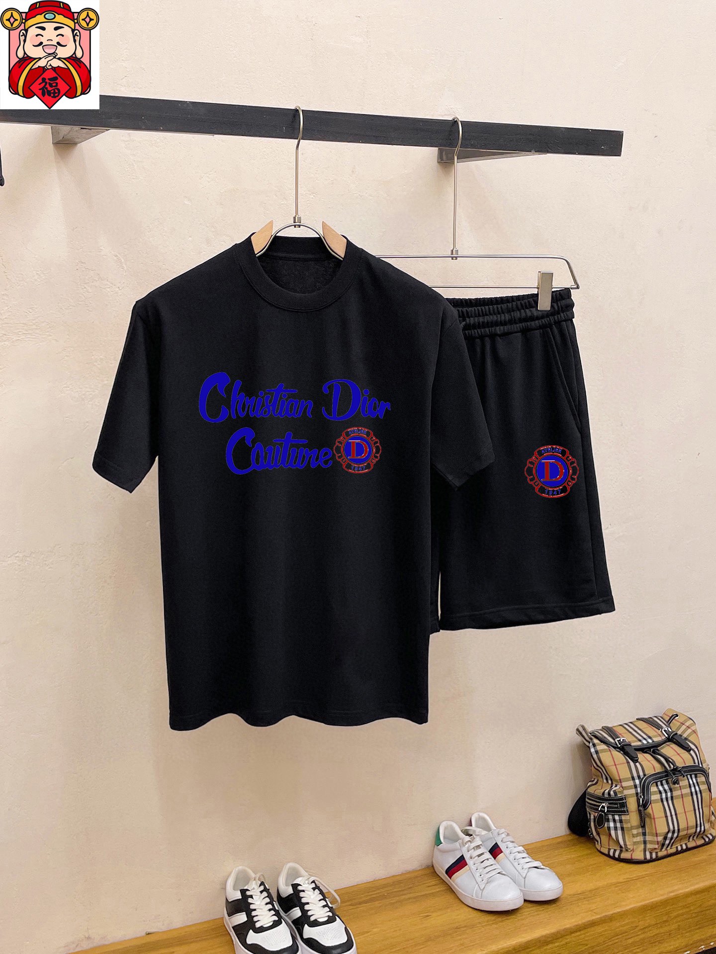 Dior 品牌【DIOR迪奥】 2025新款男士短袖短裤套装 销售 市面高端版本 手感细腻柔软 让你穿着更加舒适 立体裁剪版型超赞 尺码:M-5XL下单请报身高体重