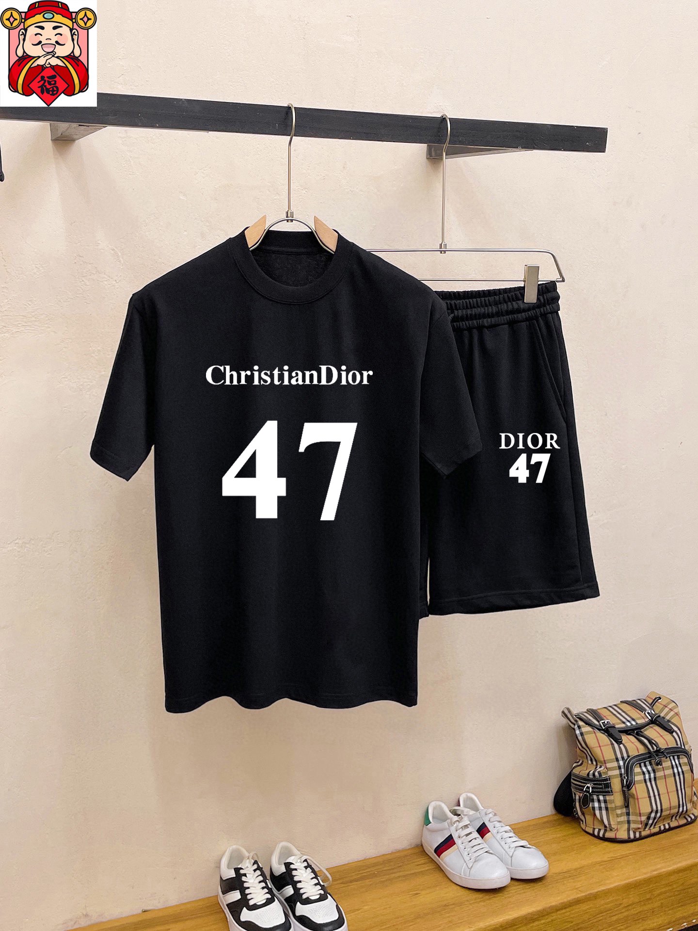Dior 品牌【DIOR迪奥】 2025新款男士短袖短裤套装 销售 市面高端版本 手感细腻柔软 让你穿着更加舒适 立体裁剪版型超赞 尺码:M-5XL下单请报身高体重