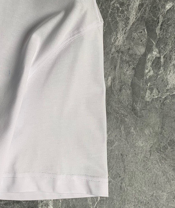 Saint Laurent 品牌【YSL圣罗兰】 2025新款男士短袖短裤套装 销售 市面高端版本 手感细腻柔软 让你穿着更加舒适 立体裁剪版型超赞 尺码:M-5XL下单请报身高体重