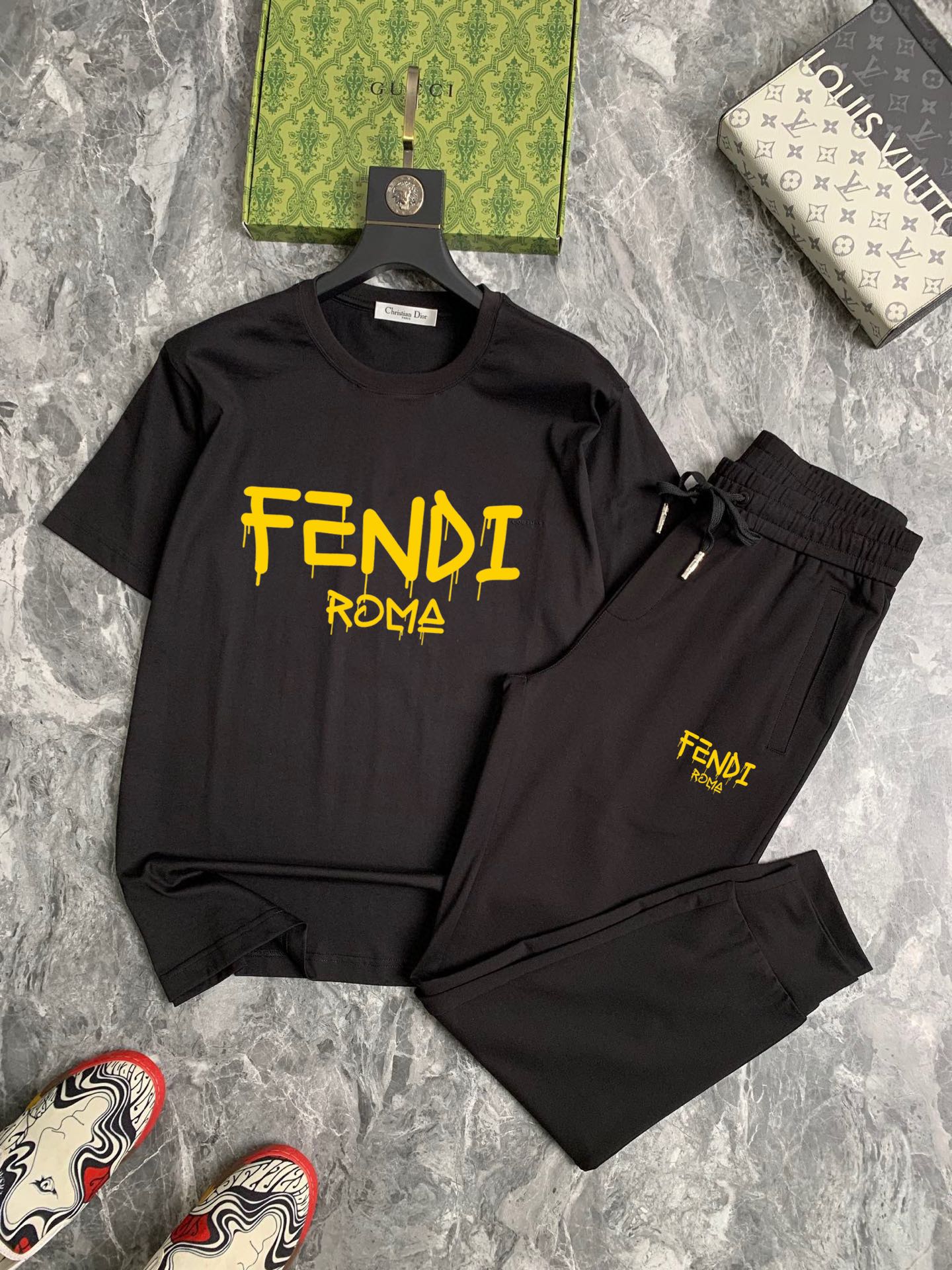 Fendi FENDI 芬迪 (胖子福音) 2025 世界知名奢侈品牌