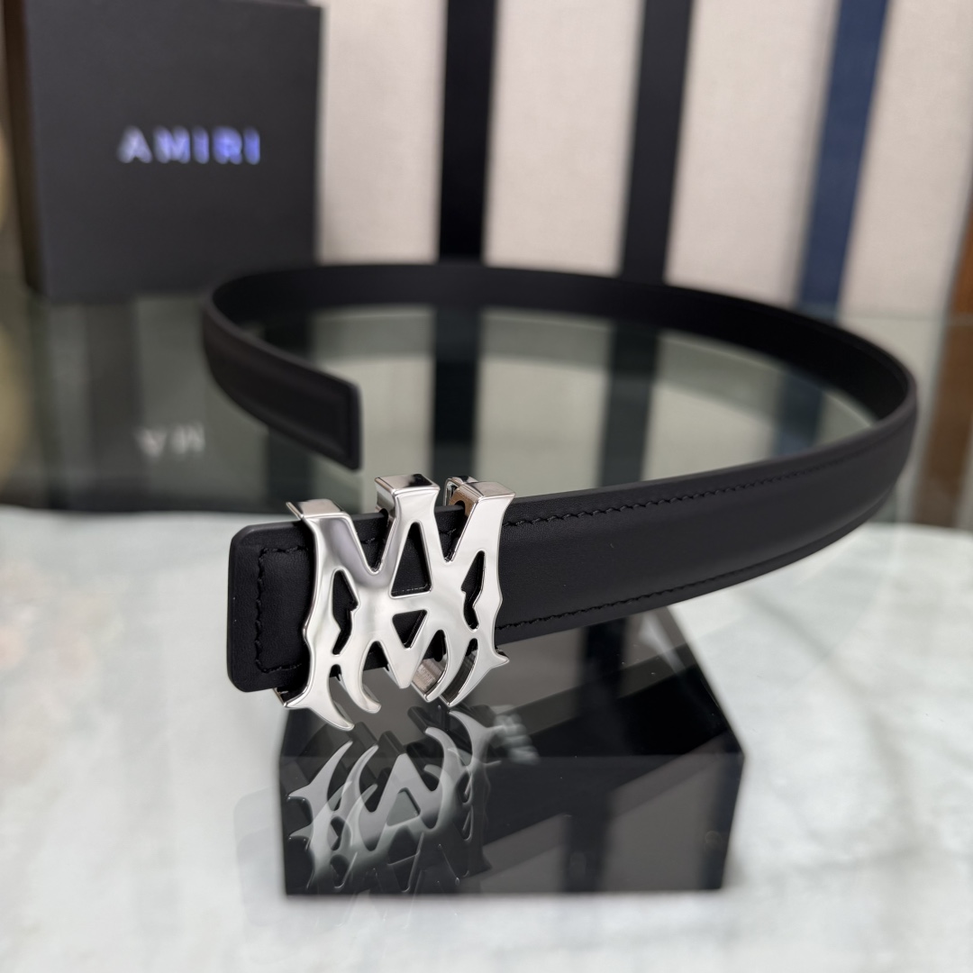  爱美丽AMIRI最新网红爆款双面牛皮皮带配原装盒专柜同步3.0宽新款上市了，原版牛皮，搭配钢扣，优雅，