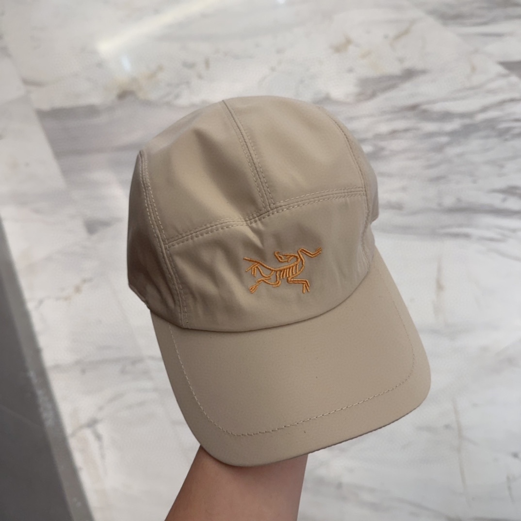 

始祖鸟 新款高版本棒球帽，大牌同步，超好搭配，出货！