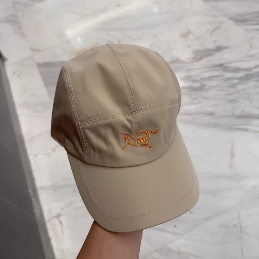 

始祖鸟 新款高版本棒球帽，大牌同步，超好搭配，出货！