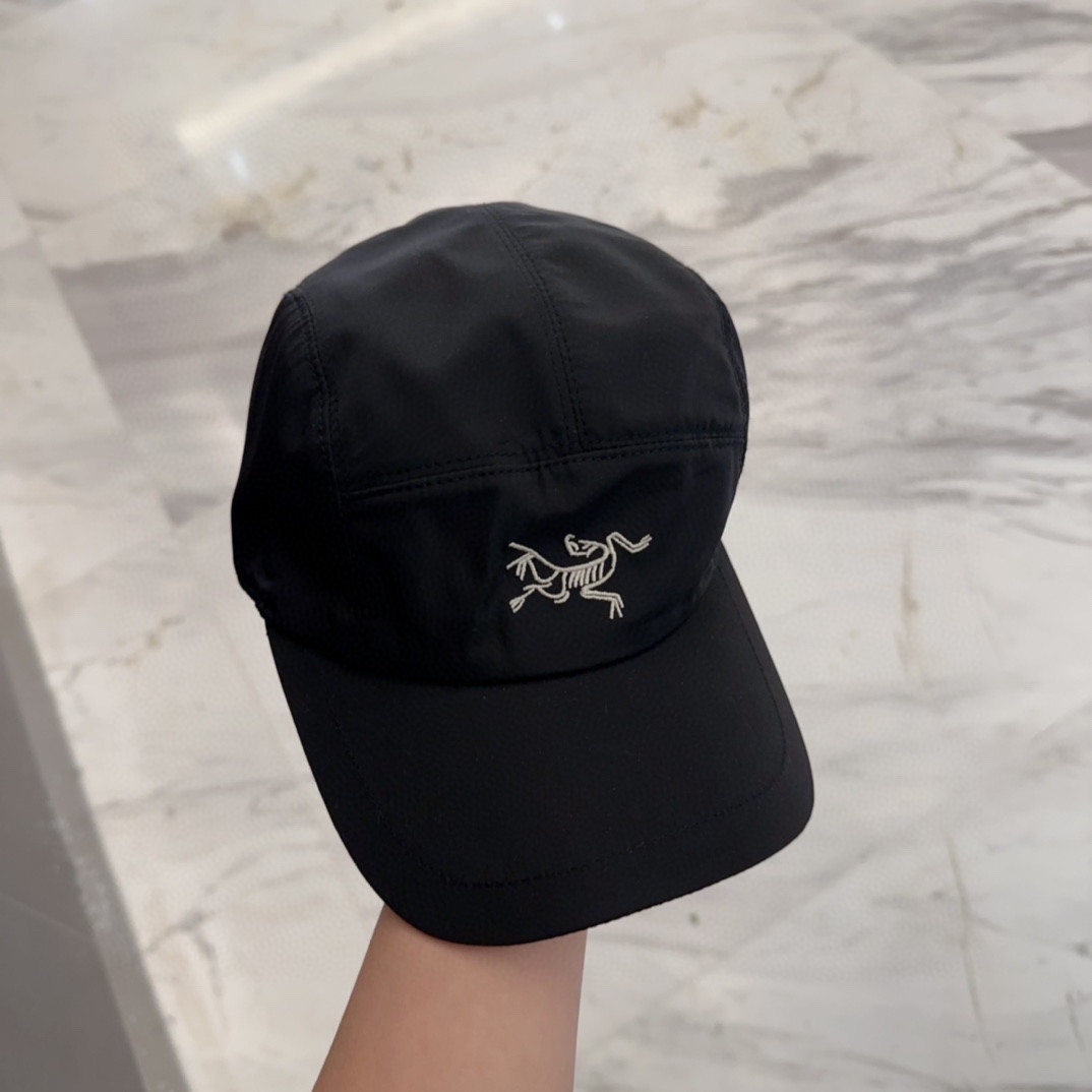 

始祖鸟 新款高版本棒球帽，大牌同步，超好搭配，出货！