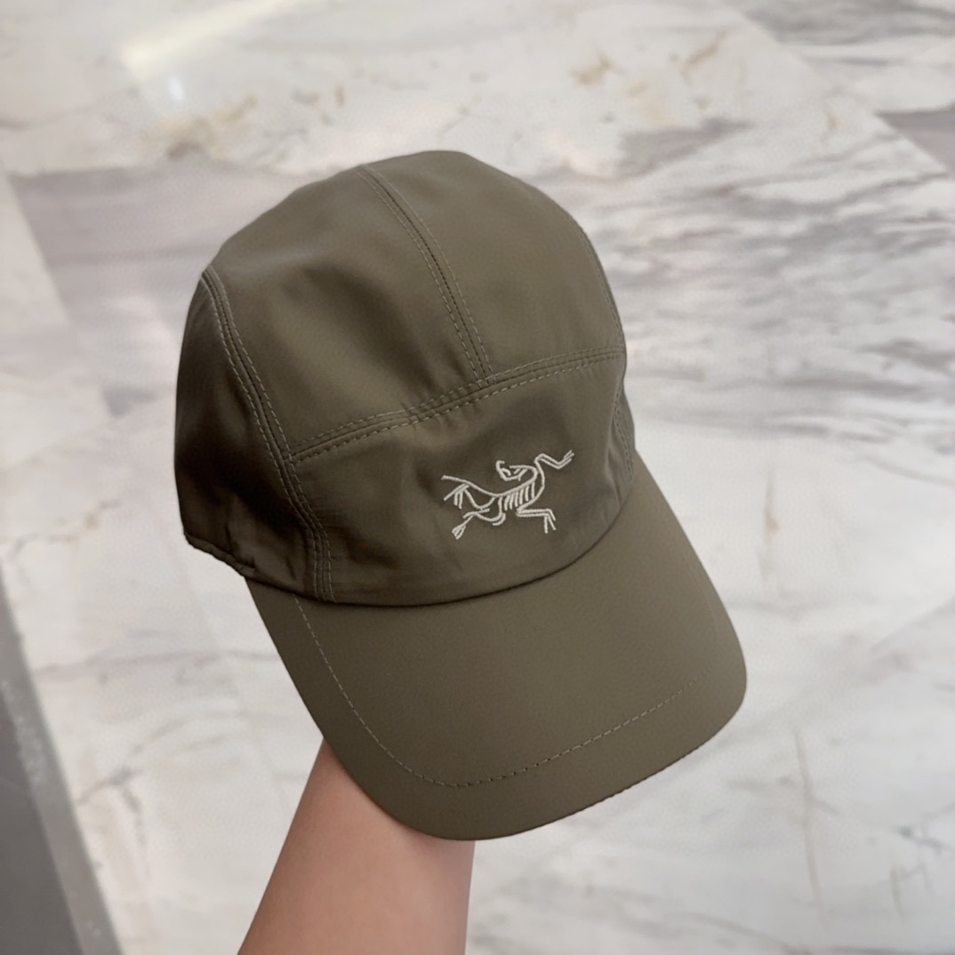 

始祖鸟 新款高版本棒球帽，大牌同步，超好搭配，出货！