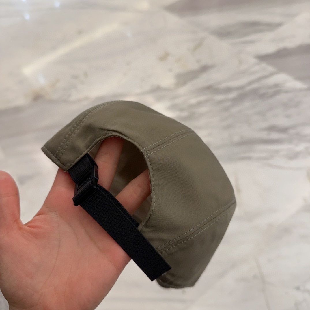 

始祖鸟 新款高版本棒球帽，大牌同步，超好搭配，出货！