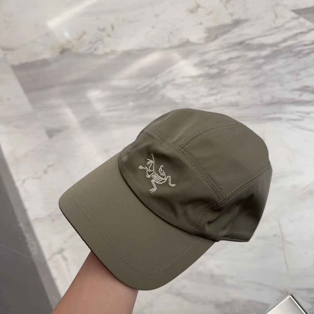 

始祖鸟 新款高版本棒球帽，大牌同步，超好搭配，出货！