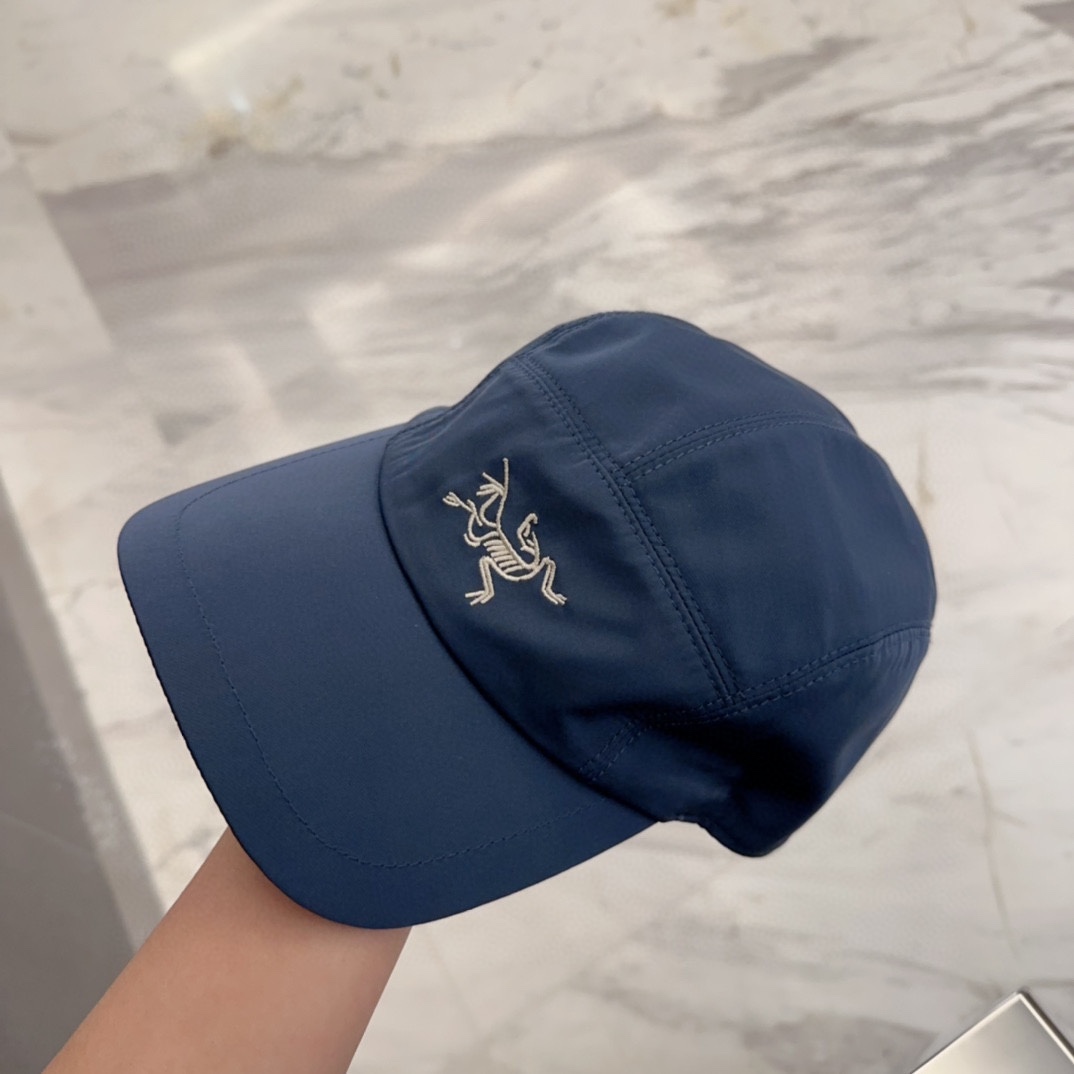 

始祖鸟 新款高版本棒球帽，大牌同步，超好搭配，出货！