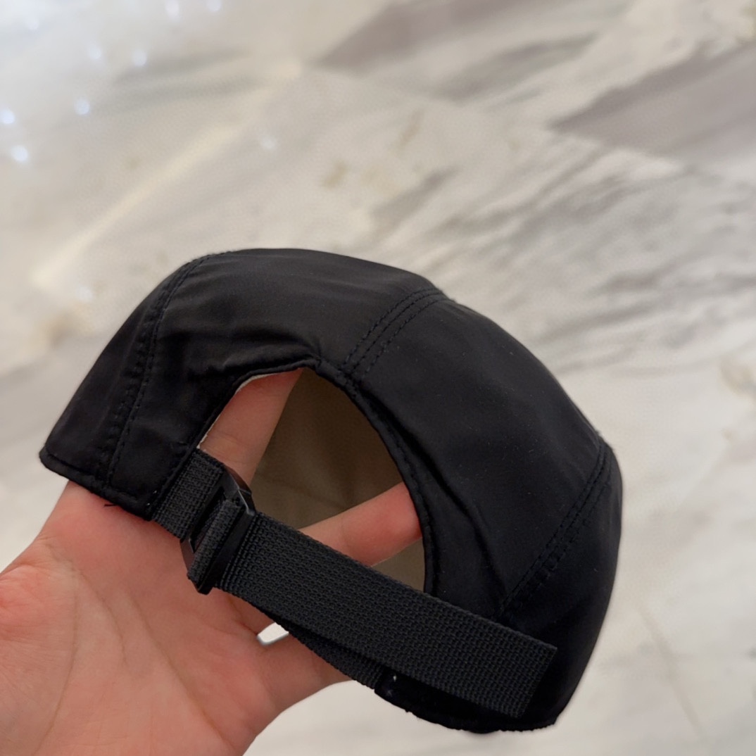 

始祖鸟 新款高版本棒球帽，大牌同步，超好搭配，出货！