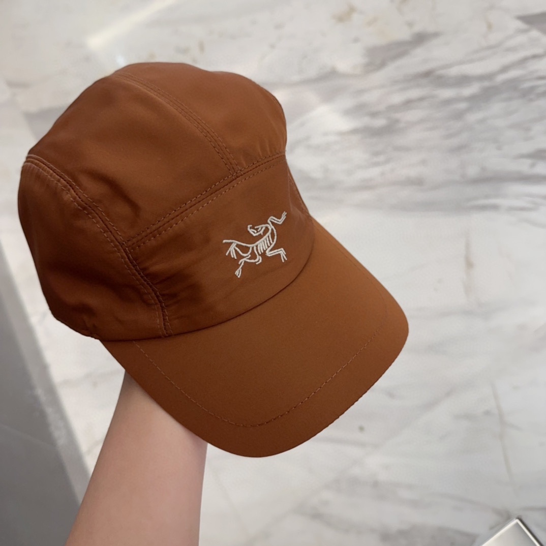 

始祖鸟 新款高版本棒球帽，大牌同步，超好搭配，出货！