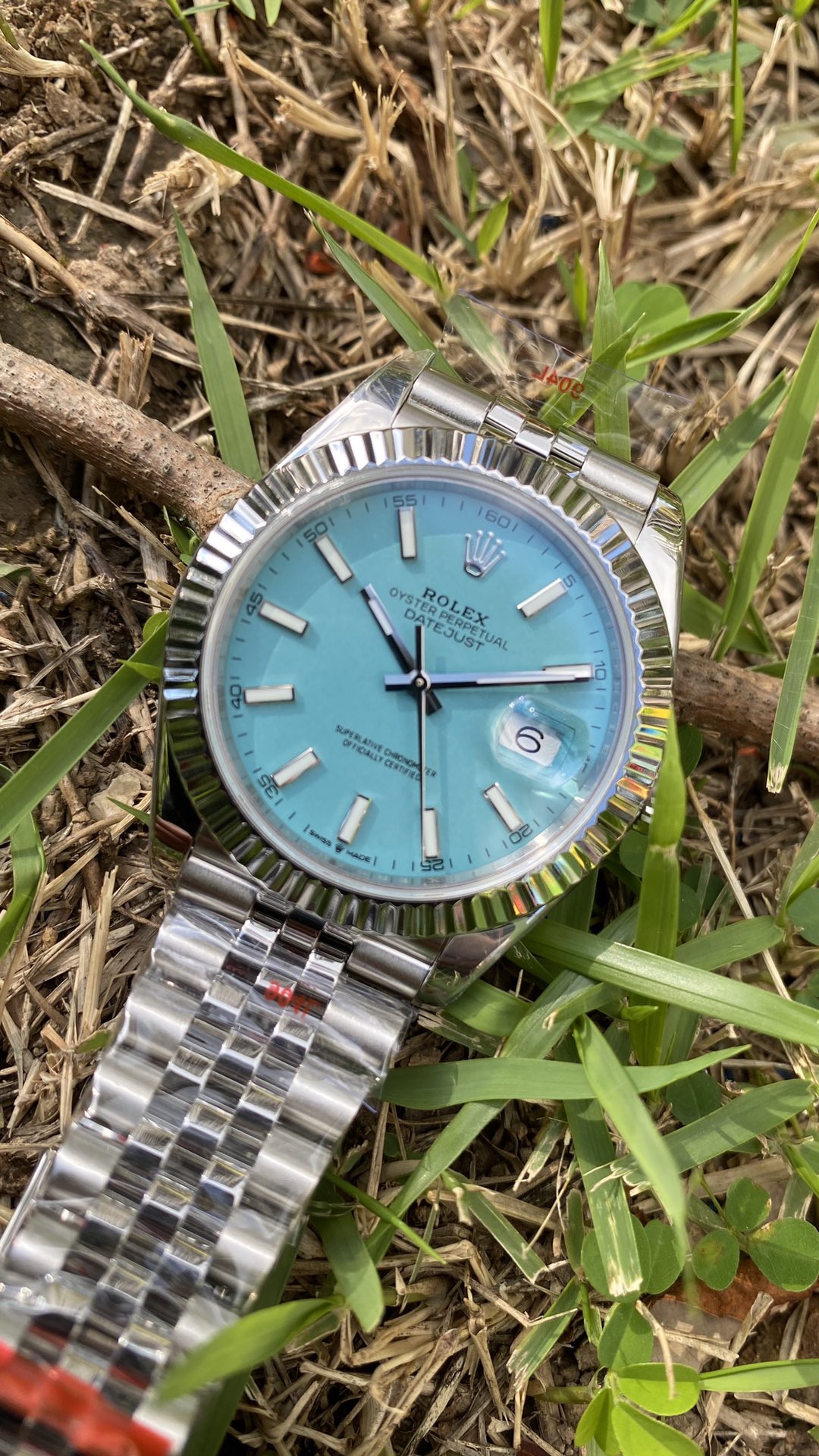 NO:391626,A+Factory/Yi Factory New 41mm Tiffany Blue Model Log Model Arrivals The new latest v3 version is 'Fish Jumping the Dragon Gate' is upgraded to the stock. (1) Original mold opening, disassembly one by one, and the v3 version is comprehensively analyzed and introduced in the picture. [Search for the original Rolex 41mm log comparison picture of A+ Factory Rolex 41mm log] allows supporters to effectively repair and guarantee, and fully know. (2) Customized integrated movement, real kinetic energy storage for up to 72 hours, excellent stability!  Even if you don’t know that you only need to manually wind the watch once, and with daily wear assisted storage, you don’t need to manually wind it up. (3) The color difference of the dial A+ factory uses the best-selling original model M126334-0032 to illustrate the texture and color on the dial. There is no difference between the texture and color on the dial, and it is almost difficult to distinguish the overall situation at different angles and light. The radial pattern and the scale have a strong three-dimensional sense. When the mold is opened and copied one by one, the time, minute, second hand, and the length and shape are the same. The original version is consistent in the calendar font. It truly achieves the same front. (4) The height of the sinking glass is transparent, the crystal of the magnifying glass is transparent, and the sapphire glass is transparent.  Original imported high-quality ears, the thickness control of the watch body is almost consistent. The data inside and outside are highly restored. (5) The A+ factory uses the most stable and best-selling seven-series movement in the movement application of Hangzhou Xiao Ace, and upgrades and modifications. The distinction is highlighted with the old generation of other factory versions, and only 36 hours of storage, and 72 hours of storage is consistent with the counter movement. In order to ensure that the original basic accessories are not disassembled and modified, the maintenance and replacement accessories are achieved nationwide joint guarantee, and the original basic accessories are easy to obtain. (6) A+ Factory has always maintained a standard and excellent style so that both buyers and sellers can worry about it., tiffany, rolex19860909A+Factory/易厂 新款 41mm 蒂芙尼蓝型号日志型到货 全新最新v3版本再度“鱼跃龙门”升级到货.（1）原装开模,一一拆解,v3版本全面解析以图介绍,【搜索A+工厂劳力士41mm日志原装对比图】里里外外让支持者得以有效维修保障,全面知晓.（2）定制一体机芯,动能储存真真实实高达72小时,稳定性极佳！即便不太了解腕表只要一次手动上发条,加上日常佩戴辅助储存几乎摘表再佩戴不需要再手动上发条.（3）表盘色泽色差问题 A+ 工厂拿最畅销的原装型号为M126334-0032 进行图解.表盘上的质感和色相对比没有差别,在不同的角度和光线下整体几乎难辨. 放射纹,刻度立体感强.一一开模复制的时,分,秒针,长短形状一致.原版一致日历字体.真正做到正面如出一辙.（4）下沉玻璃高度,放大镜晶体通透,蓝宝石玻璃透亮遮瑕. 原装进口高质量生耳,表身的厚度把控几乎一致.内内外外数据高度还原.（5）A+工厂在机芯运用上使用杭州小王牌最稳定畅销的七系型号机芯,进行升级修改,划分突出与老一代其他工厂版本只有36小时储存区别,达72小时与专柜机芯储存一致.为保障维修保养方面其原基础配件不拆改,维修保养更换配件实现全国联保,其原基础配件易得.真正一劳永逸（6）A+Factory一直保持标准的优良作风让买家与卖家都能后顾无忧.,,tiffany,rolex,Watch