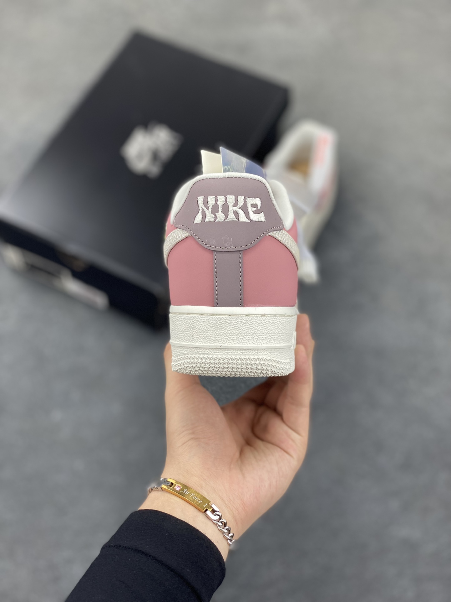 图片[4]-HY版本💯 Air Force 1 Nike Low 白蓝灰 原楦头原纸板 打造纯正空军版型 专注外贸渠道 全掌内置蜂窝气垫 #原盒配件 原厂中底钢印、拉帮完美 货号：IB8874-111 尺码：35.5 36 36.5 37.5 38 38.5 39 40 40.5 41 42 42.5 43-选品中心