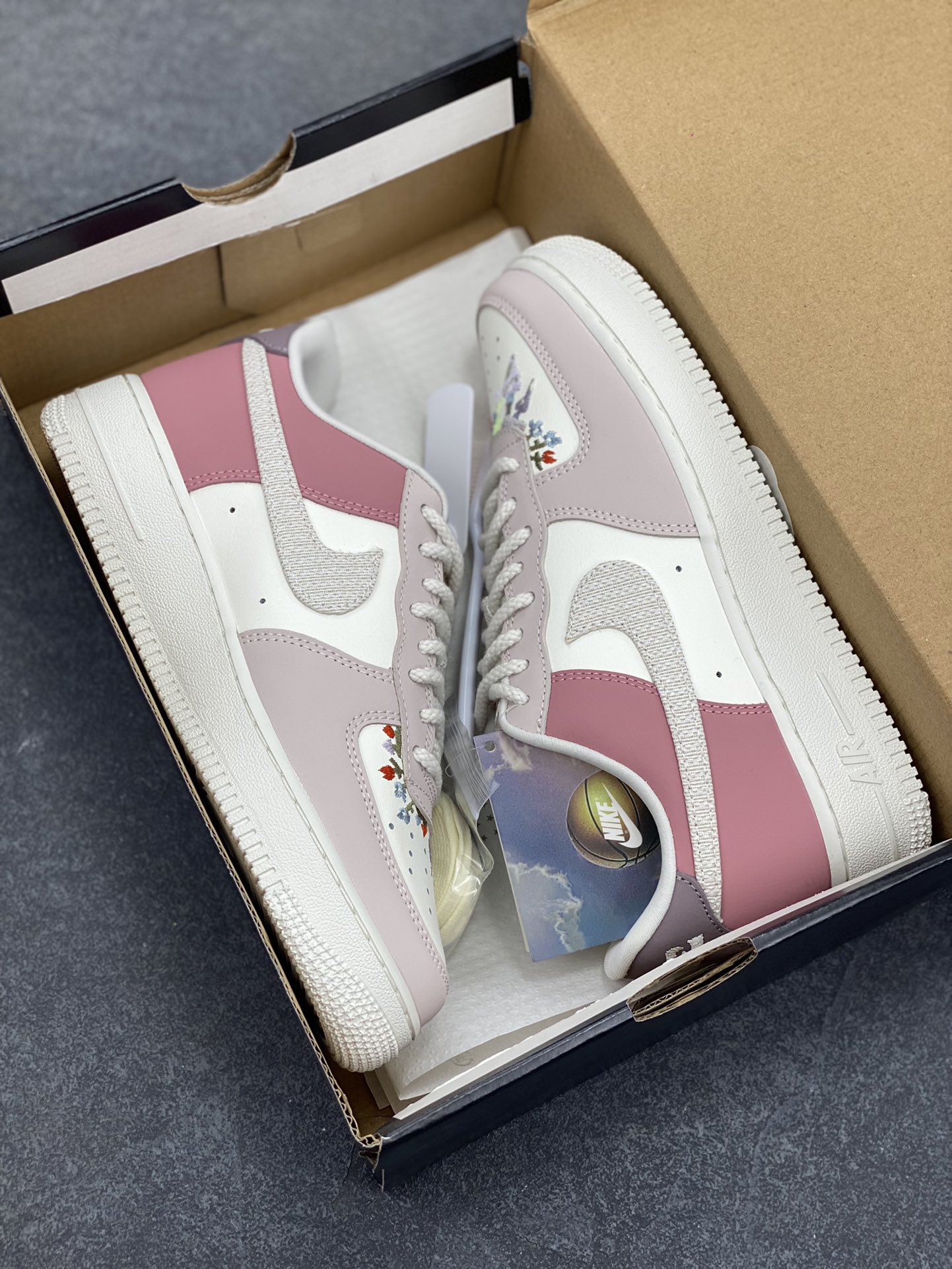 图片[9]-HY版本💯 Air Force 1 Nike Low 白蓝灰 原楦头原纸板 打造纯正空军版型 专注外贸渠道 全掌内置蜂窝气垫 #原盒配件 原厂中底钢印、拉帮完美 货号：IB8874-111 尺码：35.5 36 36.5 37.5 38 38.5 39 40 40.5 41 42 42.5 43-选品中心