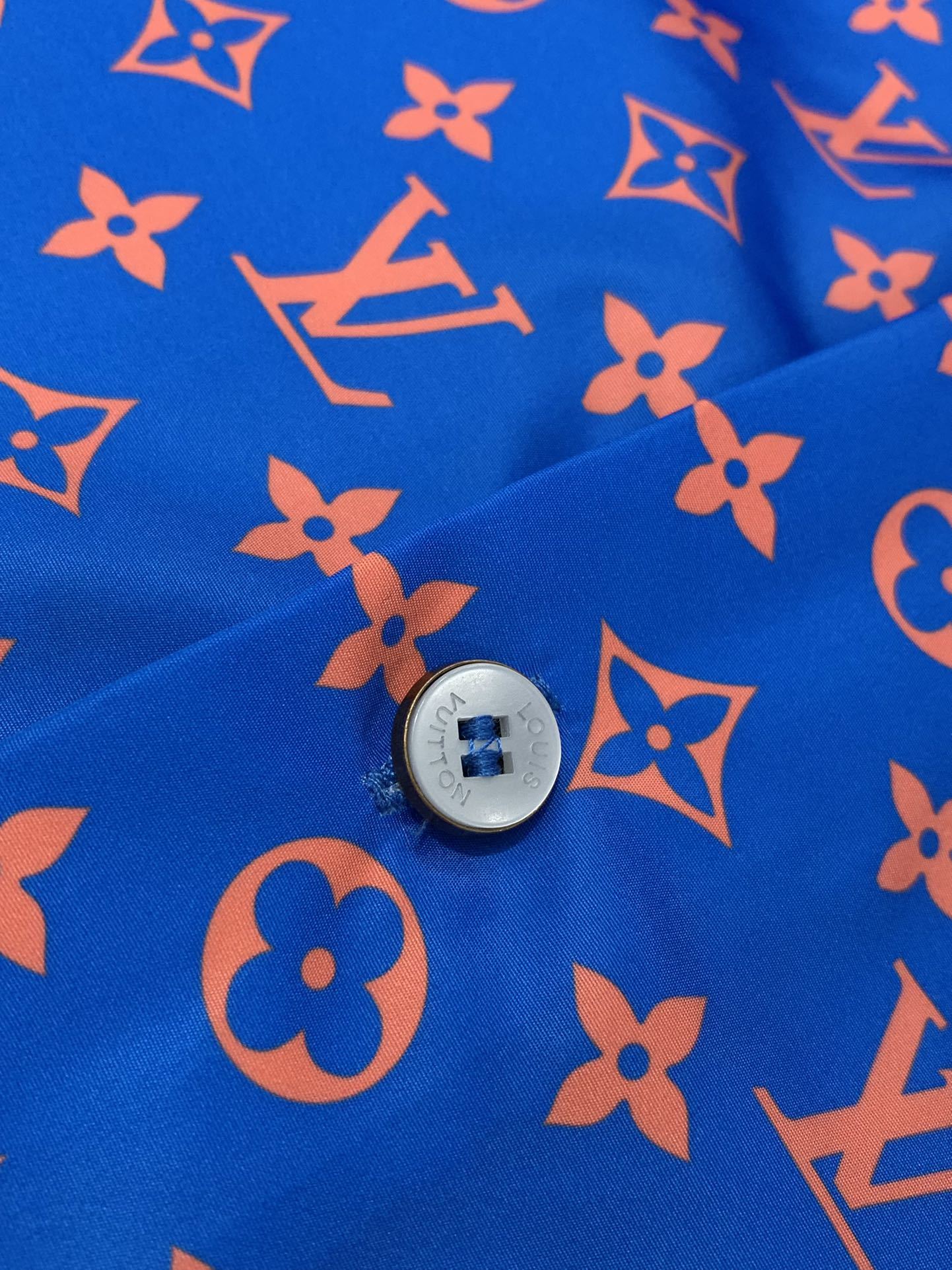 衣服,短裤,LouisVuitton 路易威登,2025夏季最新款,专柜同步有售,原单狠货,时尚休闲套装