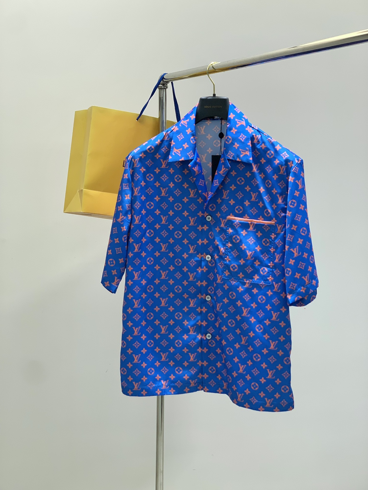 衣服,短裤,LouisVuitton 路易威登,2025夏季最新款,专柜同步有售,原单狠货,时尚休闲套装