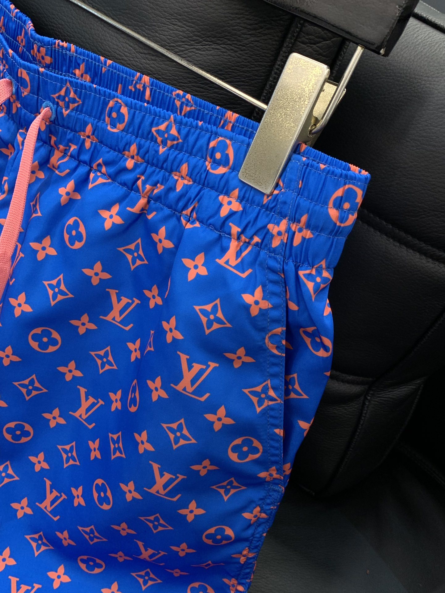 衣服,短裤,LouisVuitton 路易威登,2025夏季最新款,专柜同步有售,原单狠货,时尚休闲套装